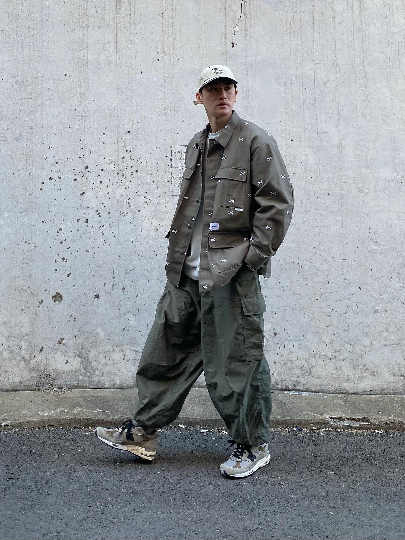 New Balance x JJJJound 991 Made in UK Grey 착용 스타일 - 1