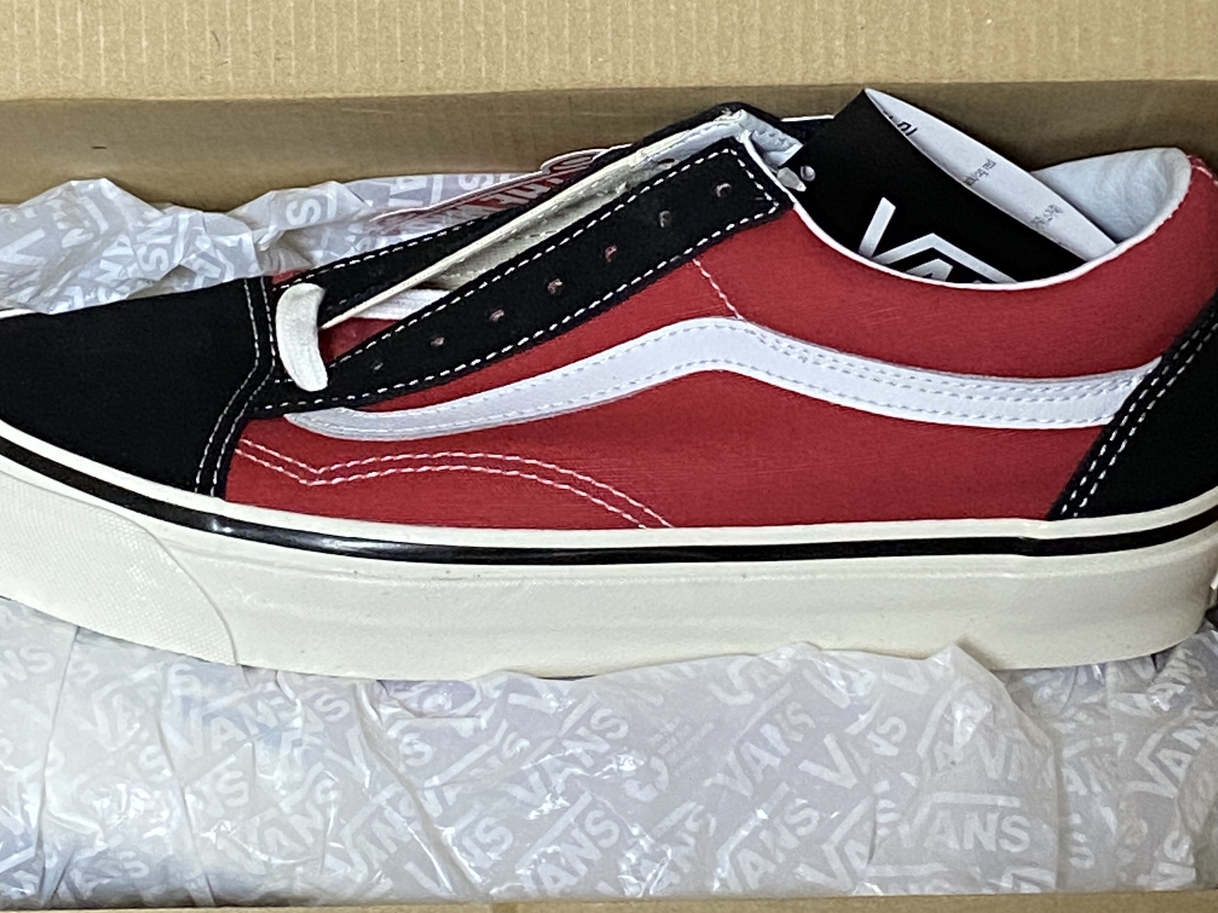 Vans Old Skool 36 DX Anaheim Factory Red Black 착용 스타일