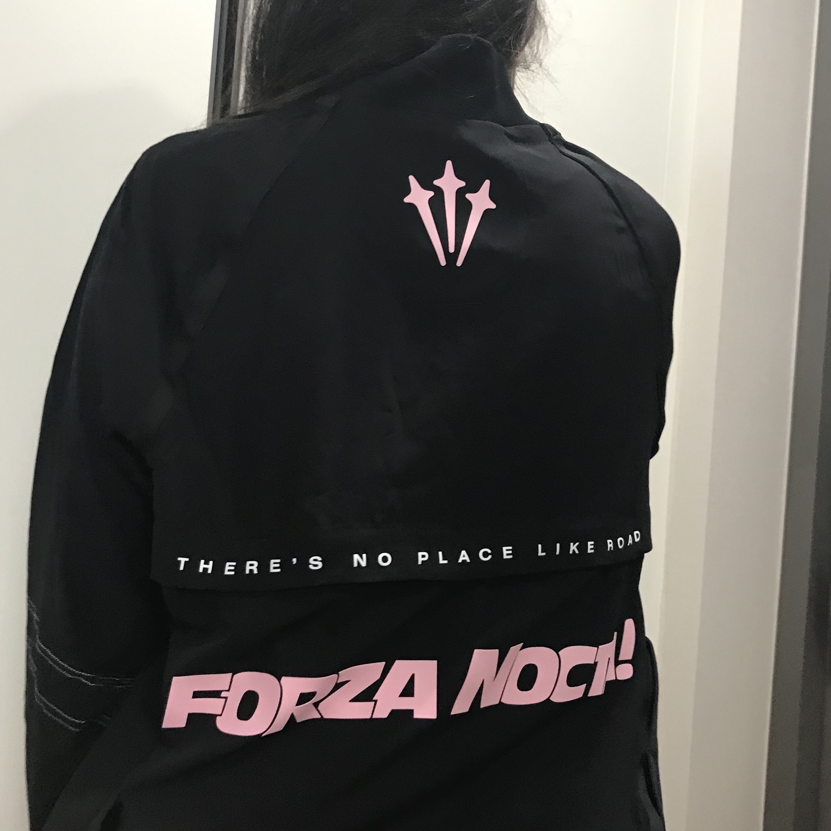 (W) Nike x Drake Nocta NRG LR L/S Crew Black (DV3631-010) 착용 스타일