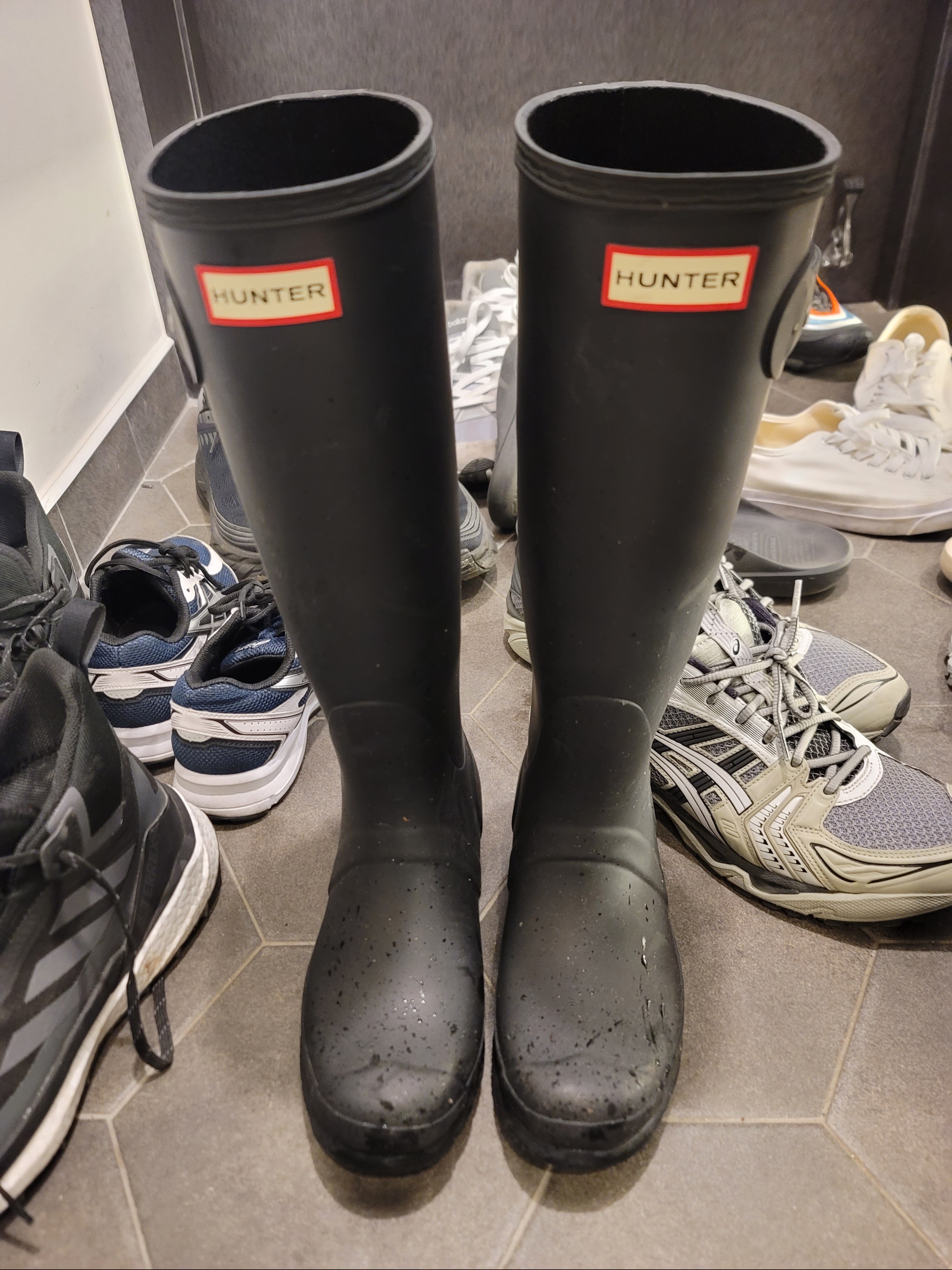 (W) Hunter Original Tall Rain Boots Black 착용 스타일