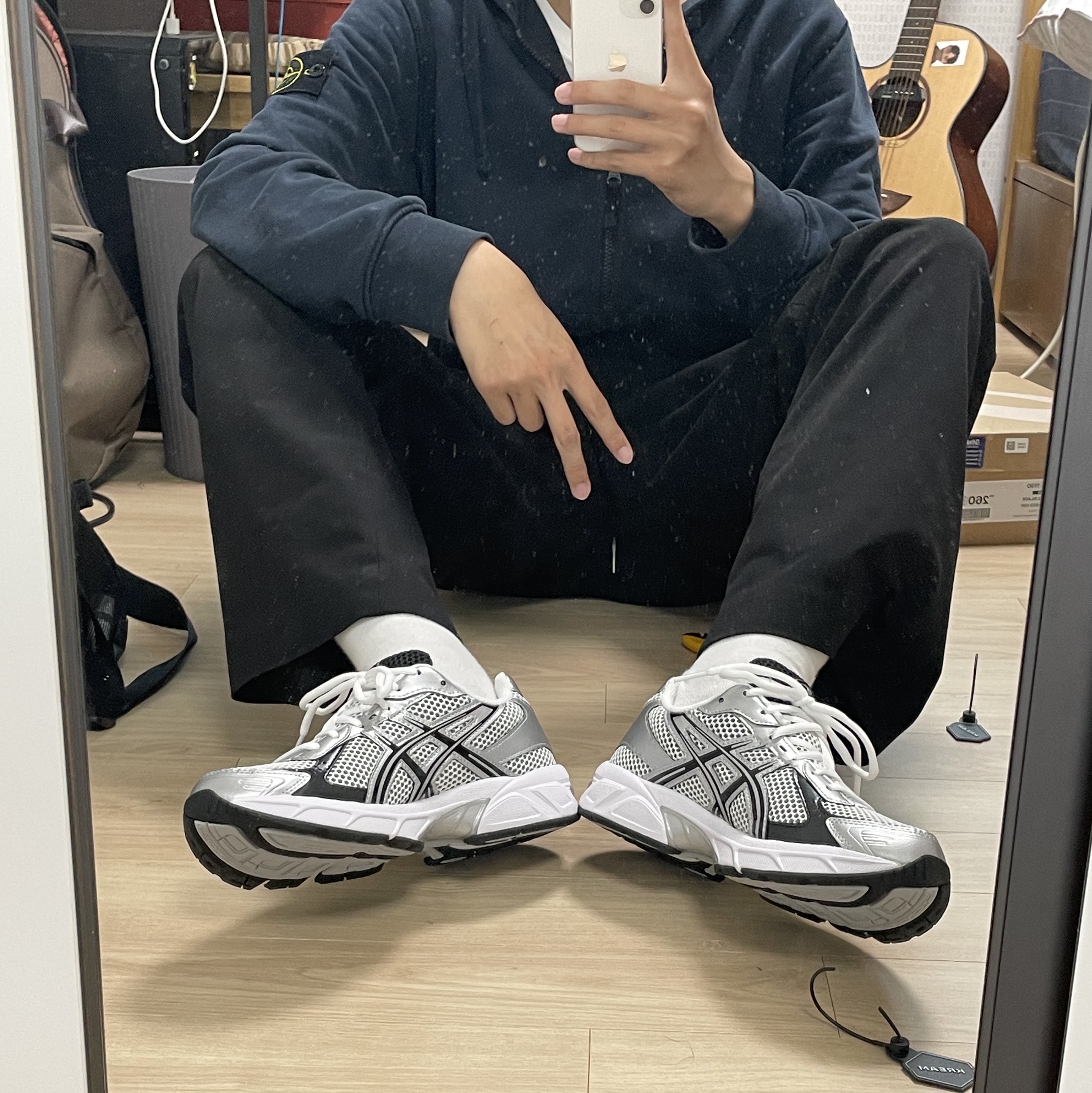 Asics Gel-1130 White Black 착용 스타일