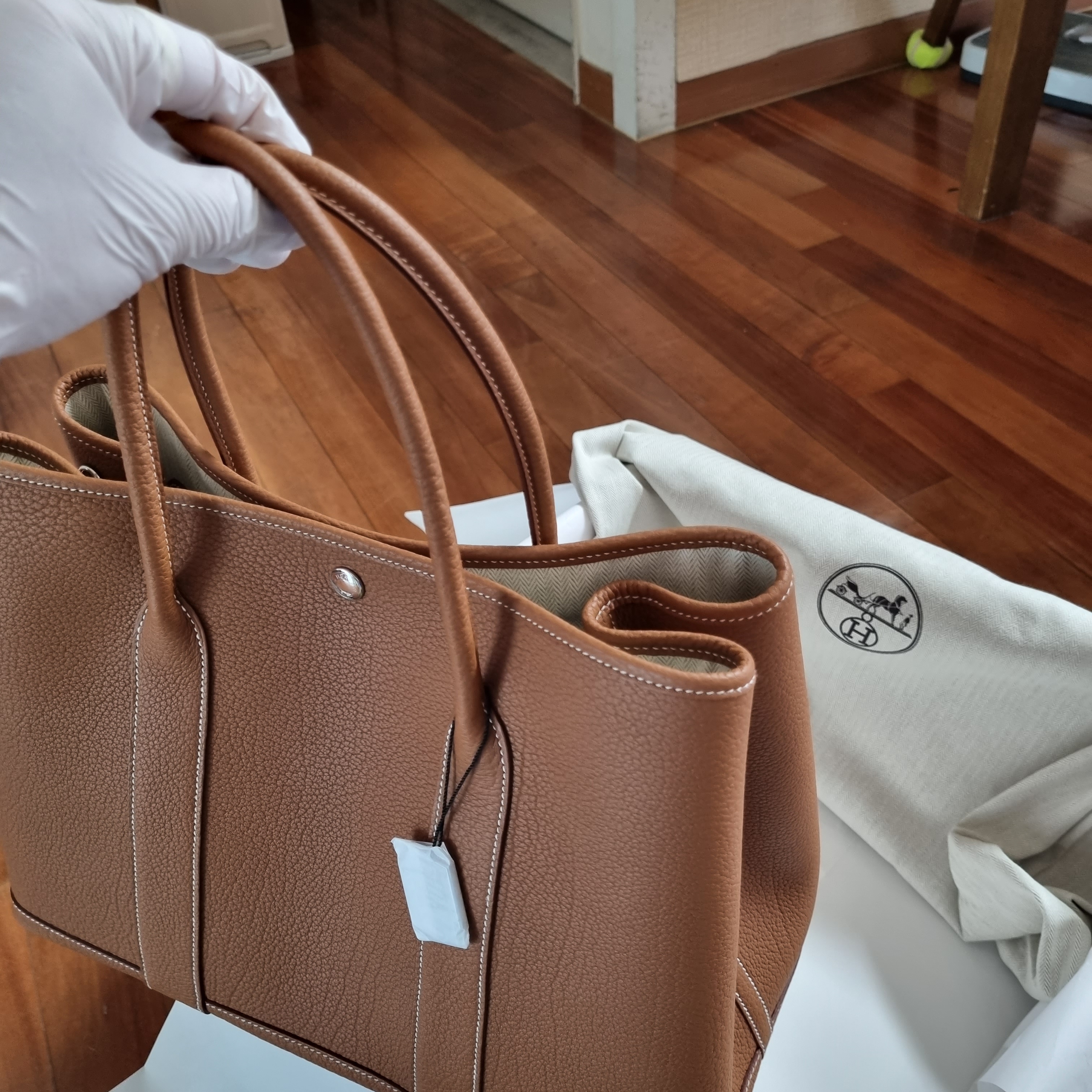 Hermes Garden Party 36 Bag Negonda & Palladium Gold 착용 스타일 - 2