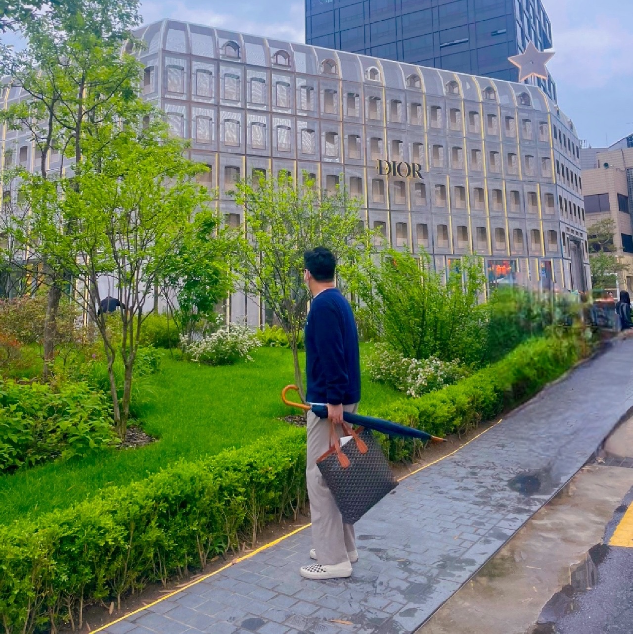 Goyard Voltaire Bag Black Tan, Apple Watch Hermes Series 8 45mm Silver Stainless Steel Case with Single Tour Gold (Korean Ver.) 착용 스타일