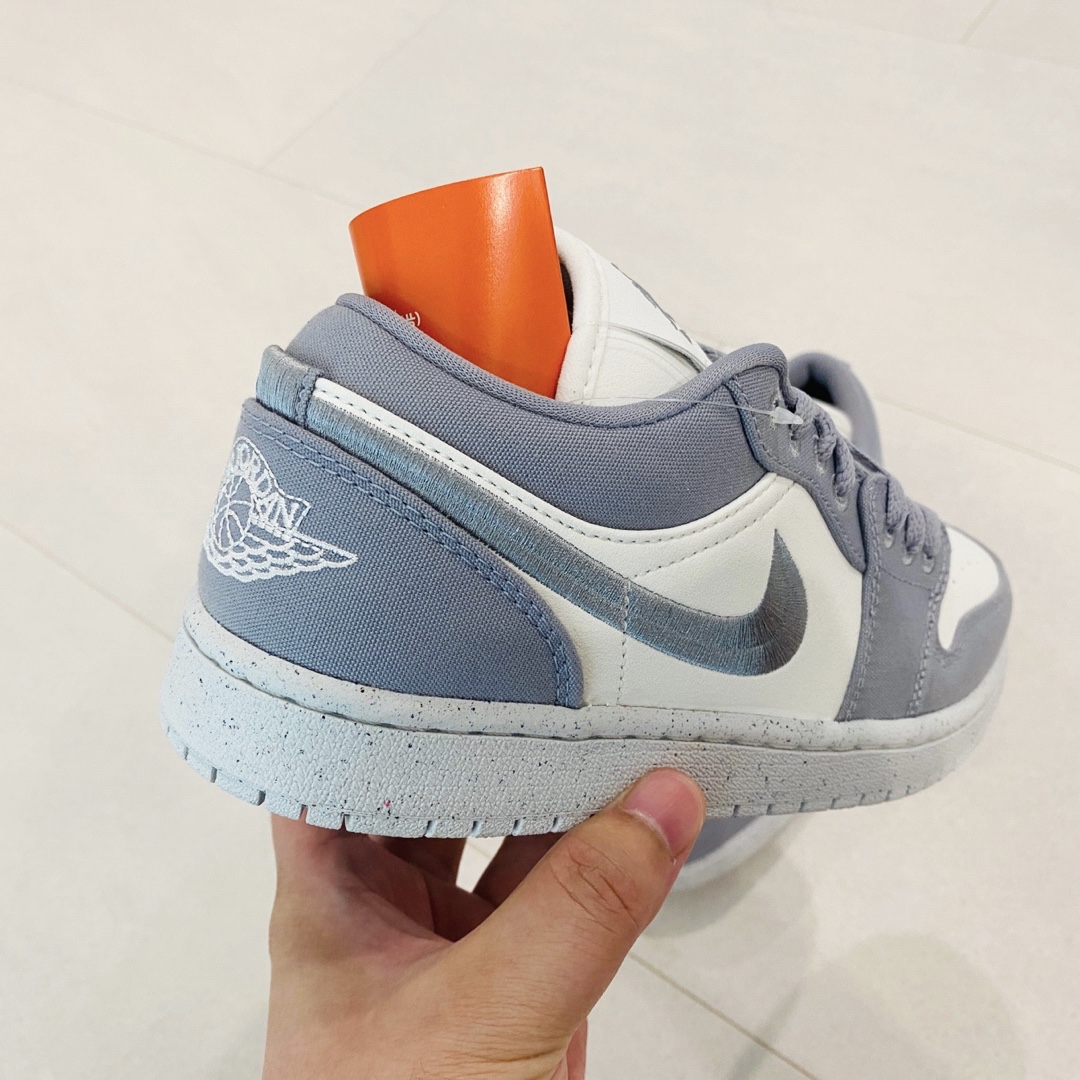 (W) Jordan 1 Low SE Light Steel Grey 착용 스타일 - 3