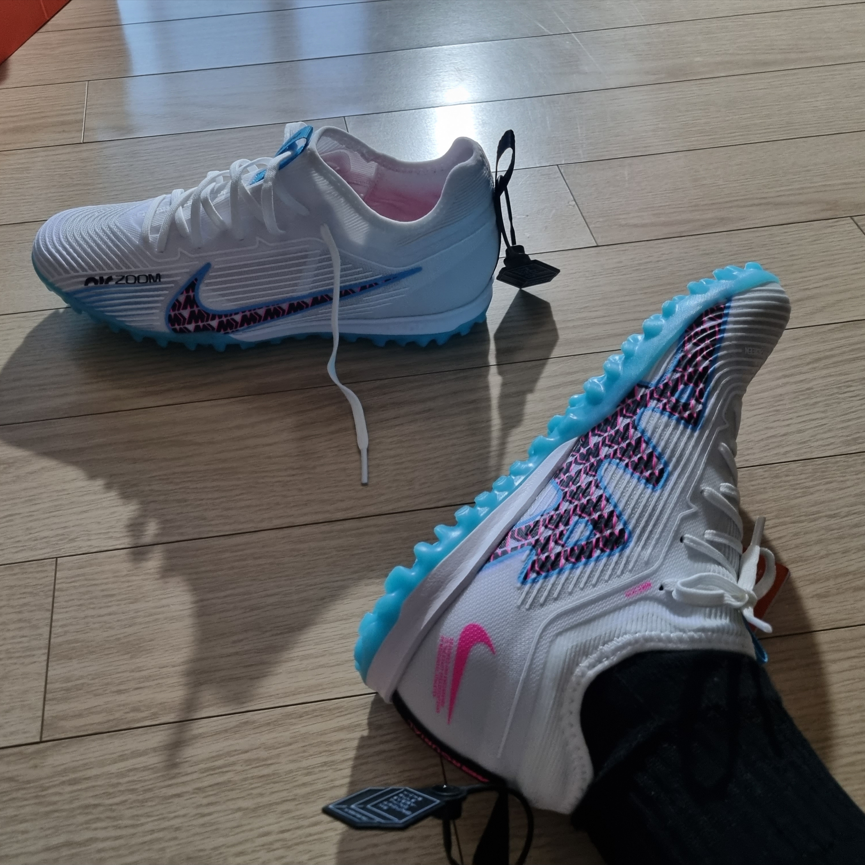 Nike Zoom Mercurial Vapor 15 Pro TF White Baltic Blue 착용 스타일