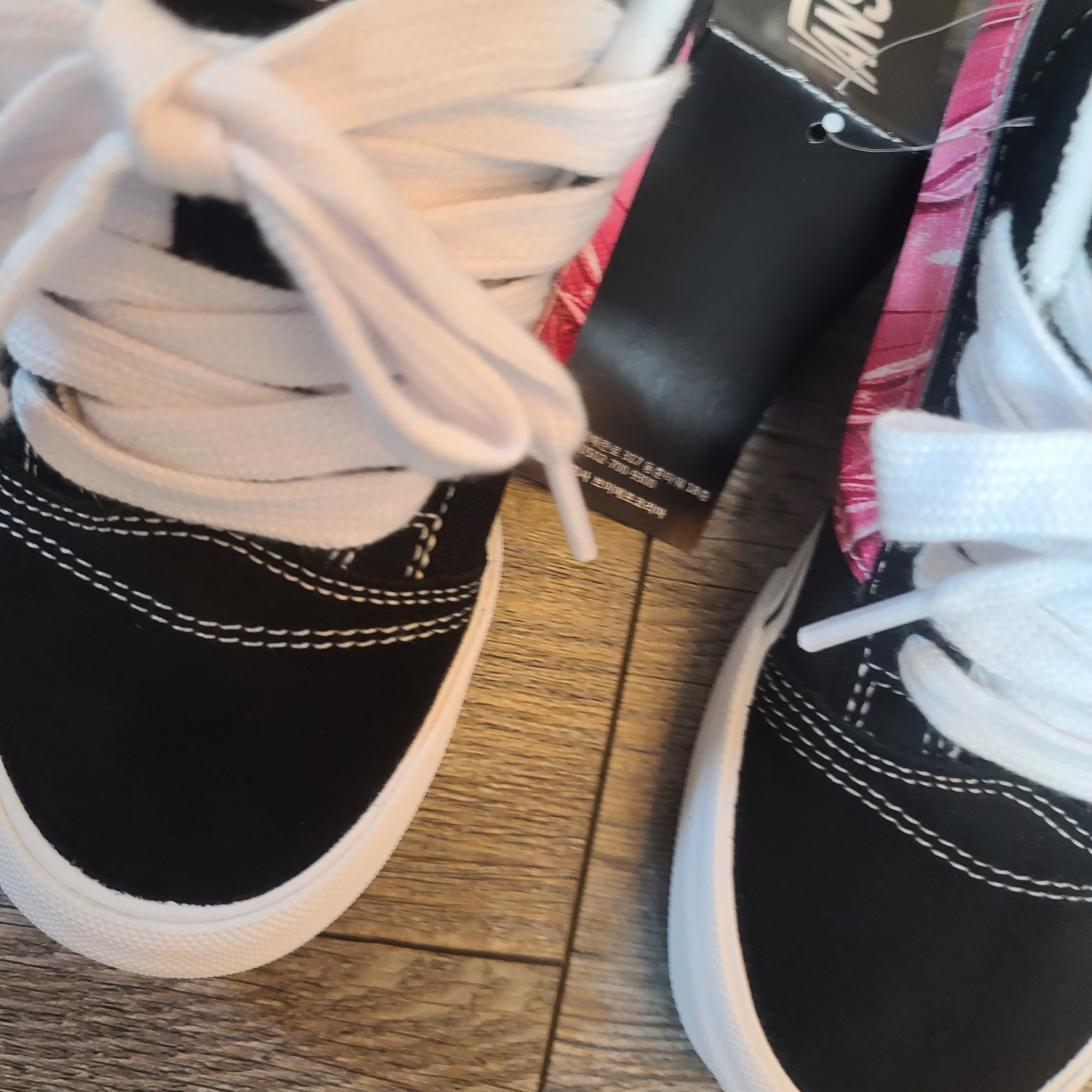Vans x Peaches. Knu-Skool Black Pink 착용 스타일 - 4