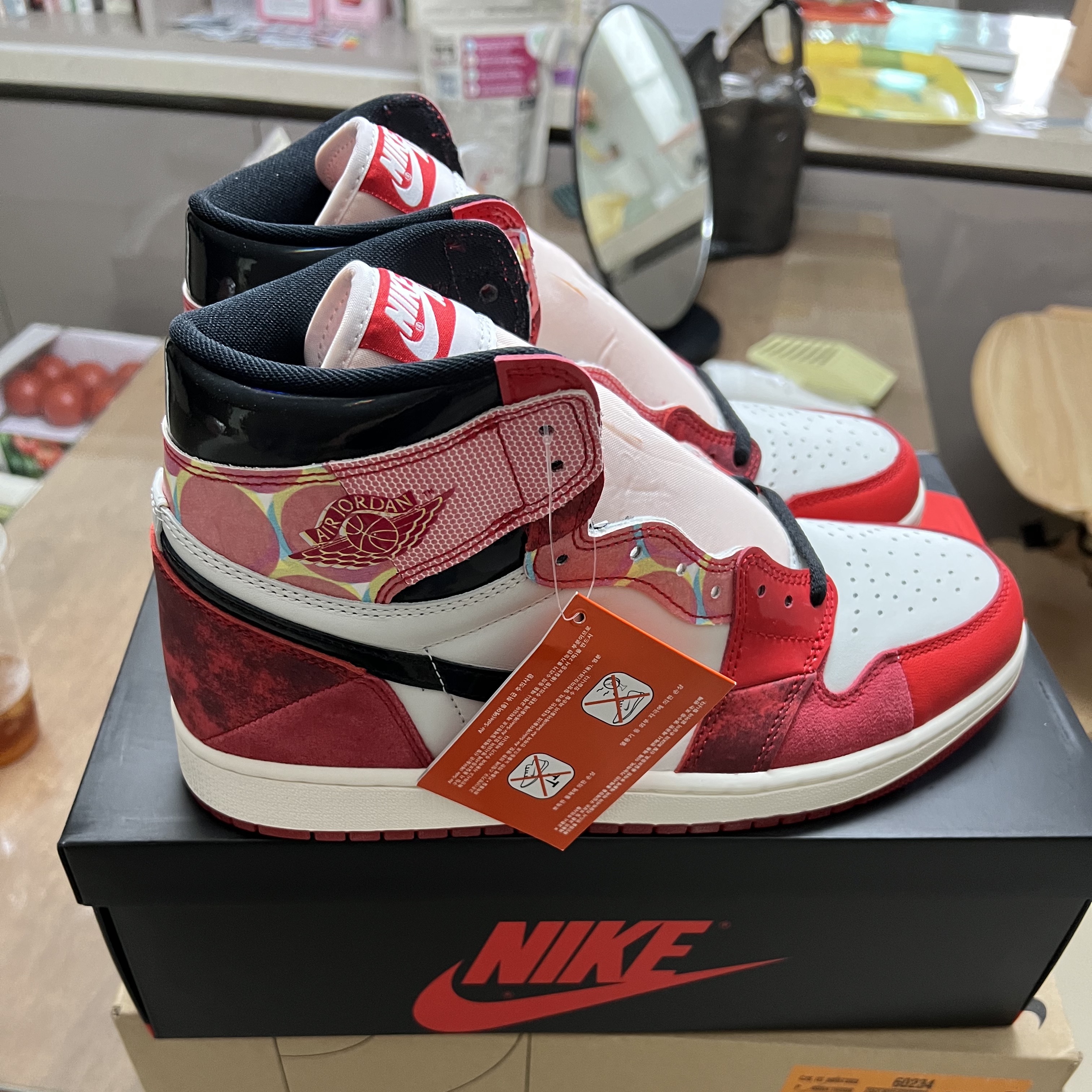 Jordan 1 Retro High Spider-Man Next Chapter 착용 스타일