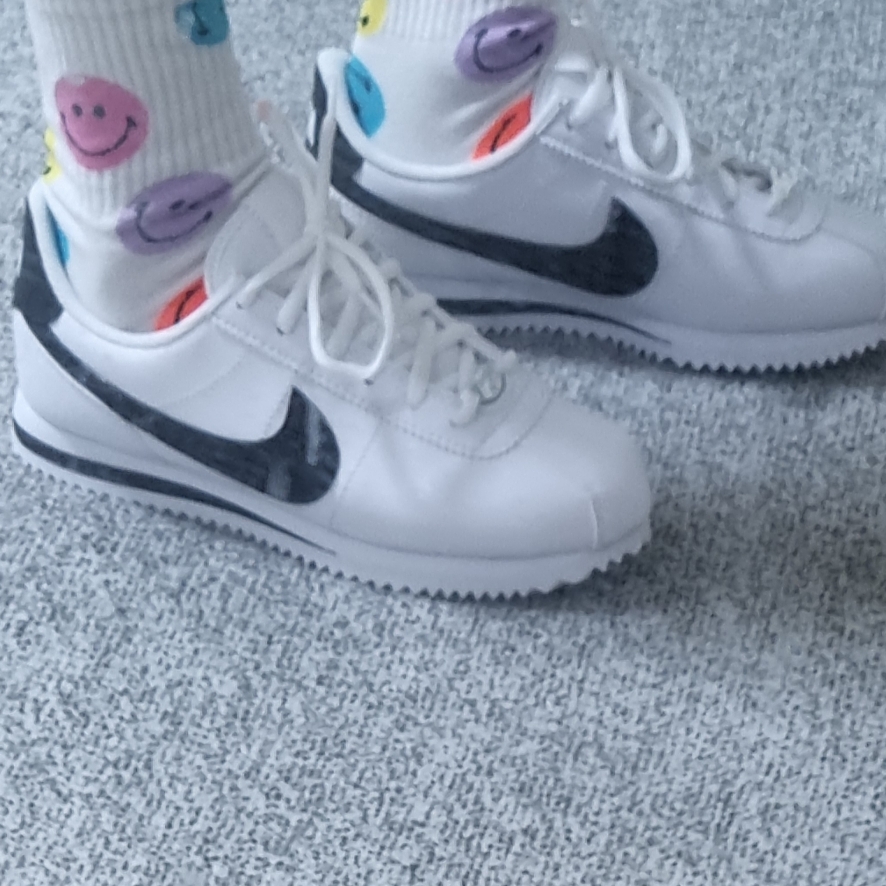 (GS) Nike Cortez Basic SL White Black 착용 스타일