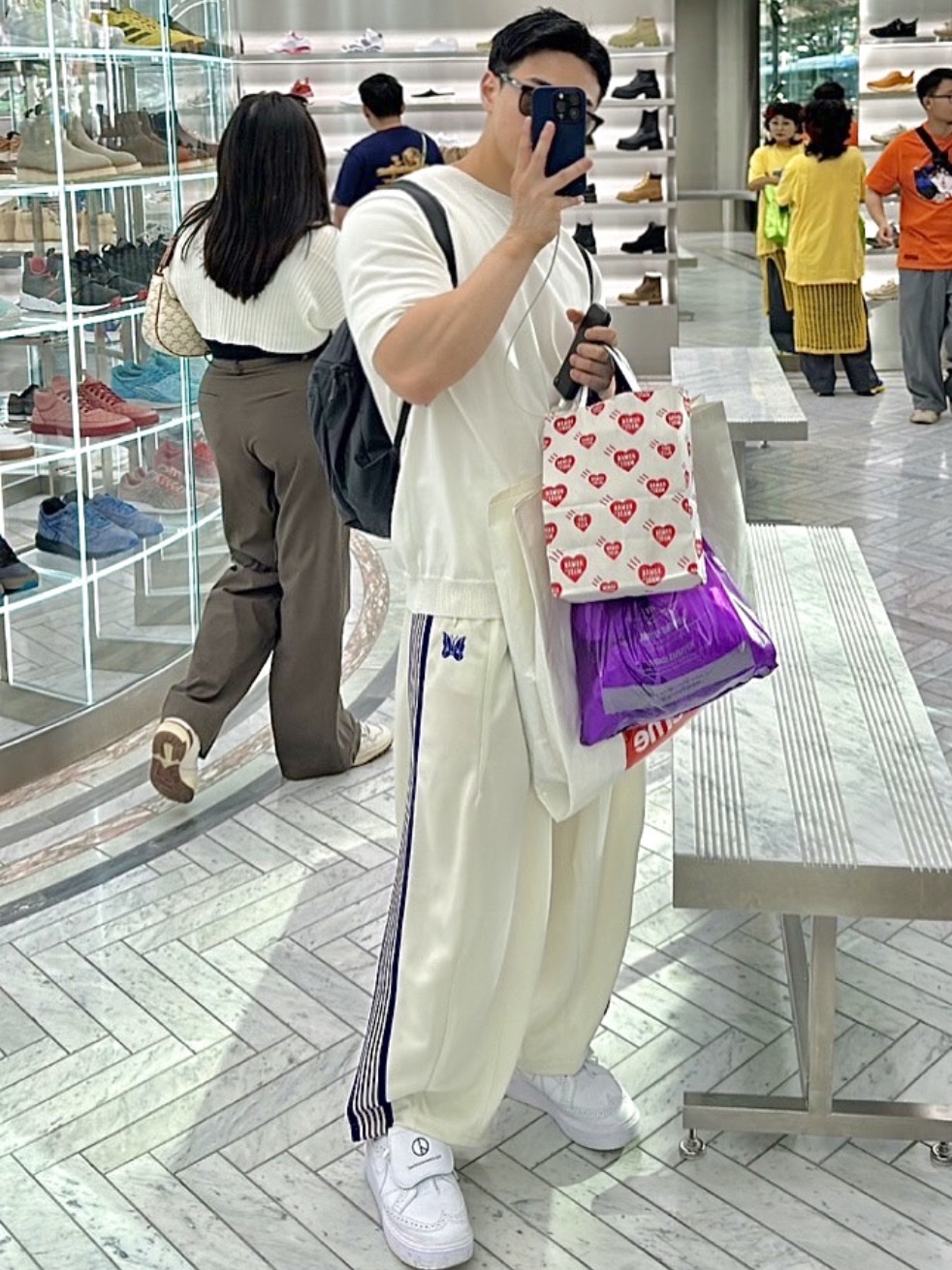 Nike x Peaceminusone Kwondo1 White, Needles H.D. Track Pants Poly Smooth Ice White 착용 스타일