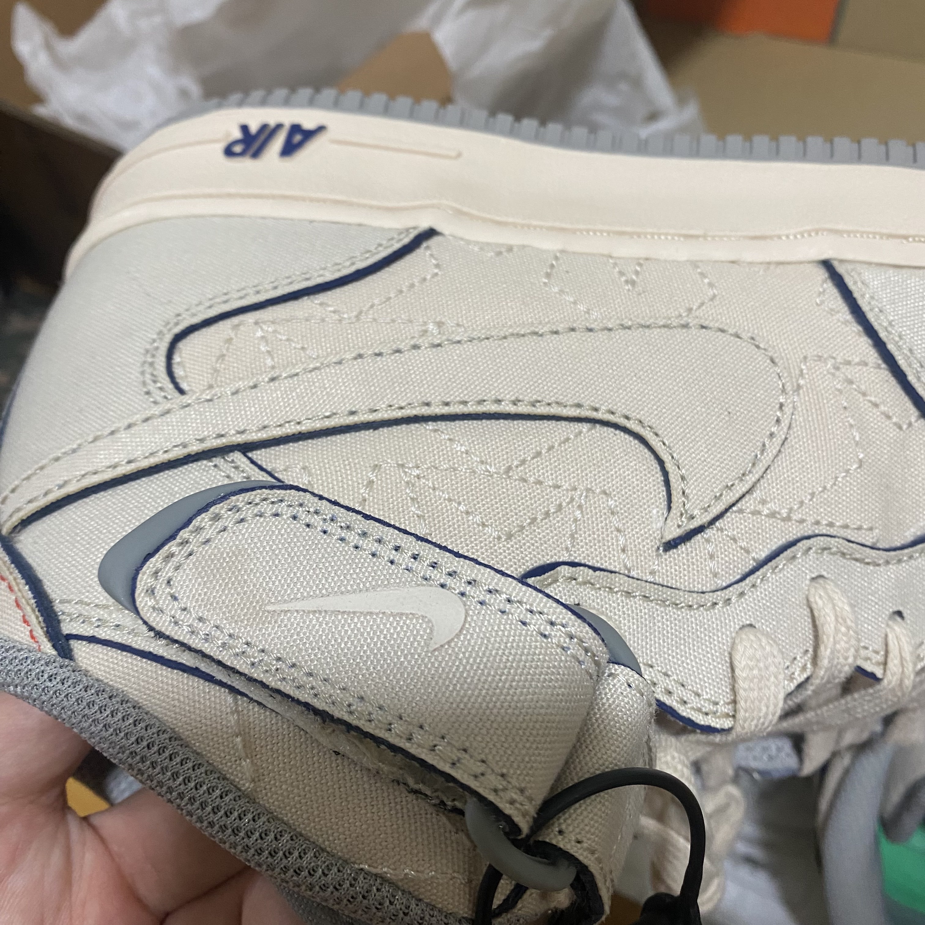 Nike Air Force 1 Mid '07 Pearl White 착용 스타일 - 1