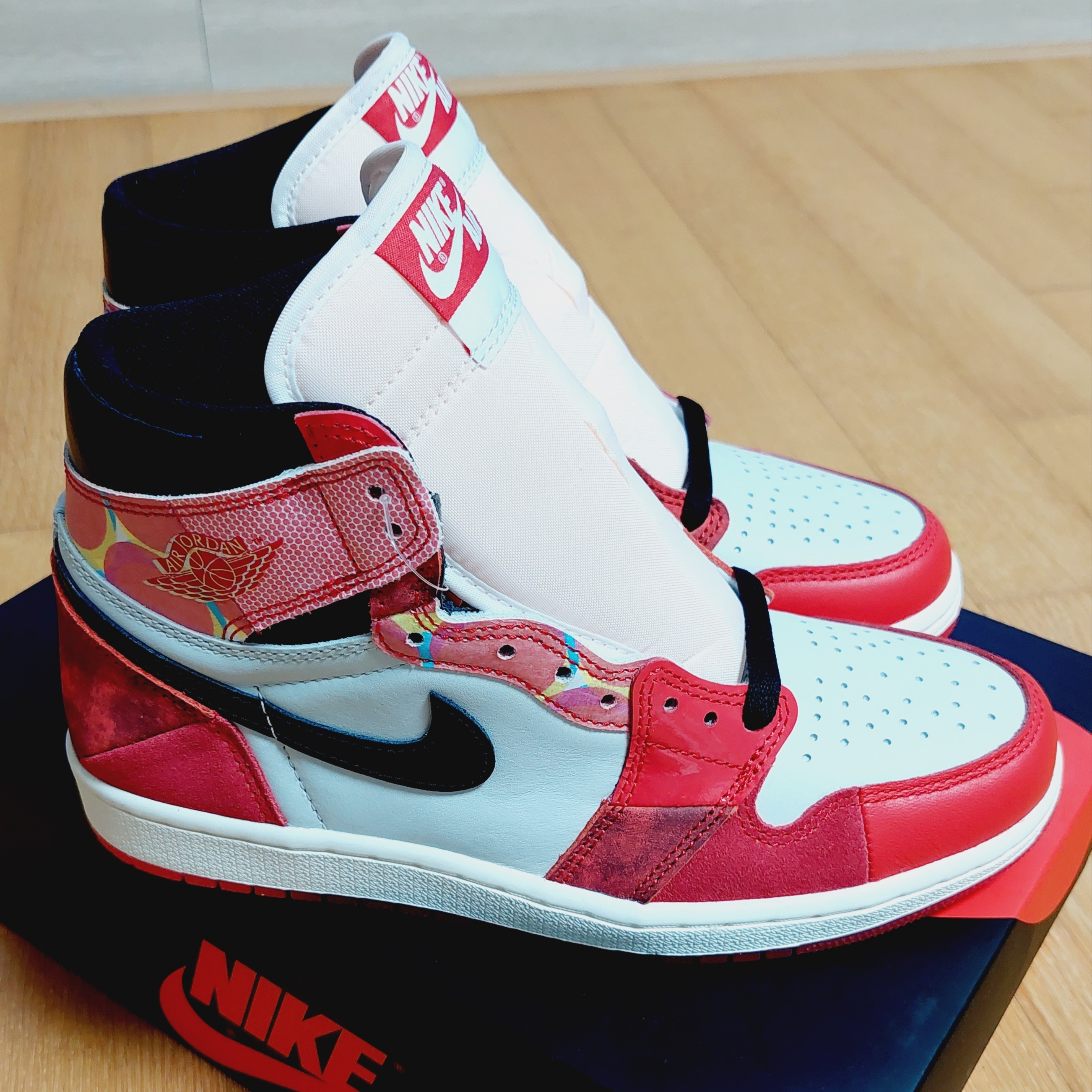 Jordan 1 Retro High Spider-Man Next Chapter 착용 스타일 - 3