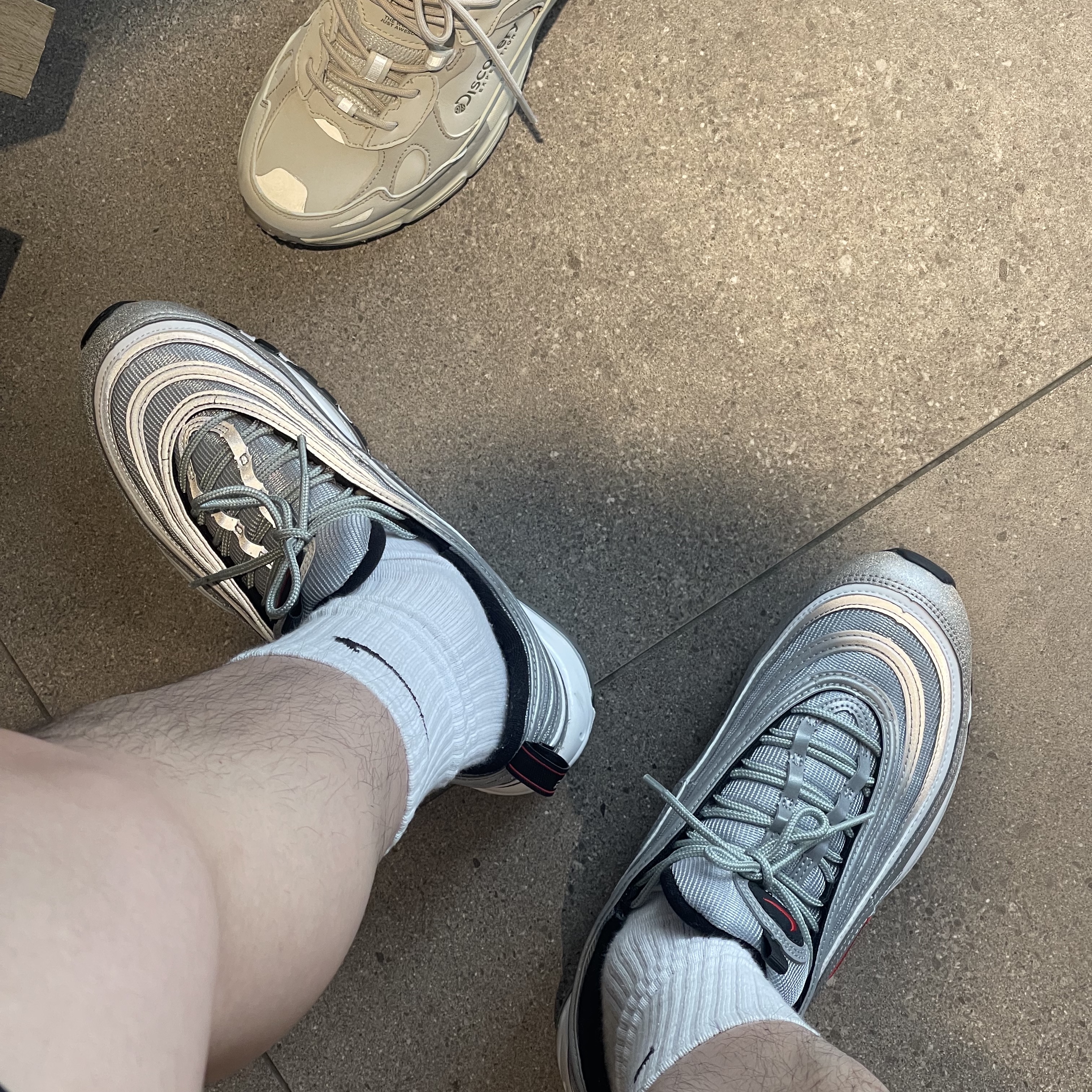 Nike Air Max 97 OG Silver Bullet 2022 착용 스타일