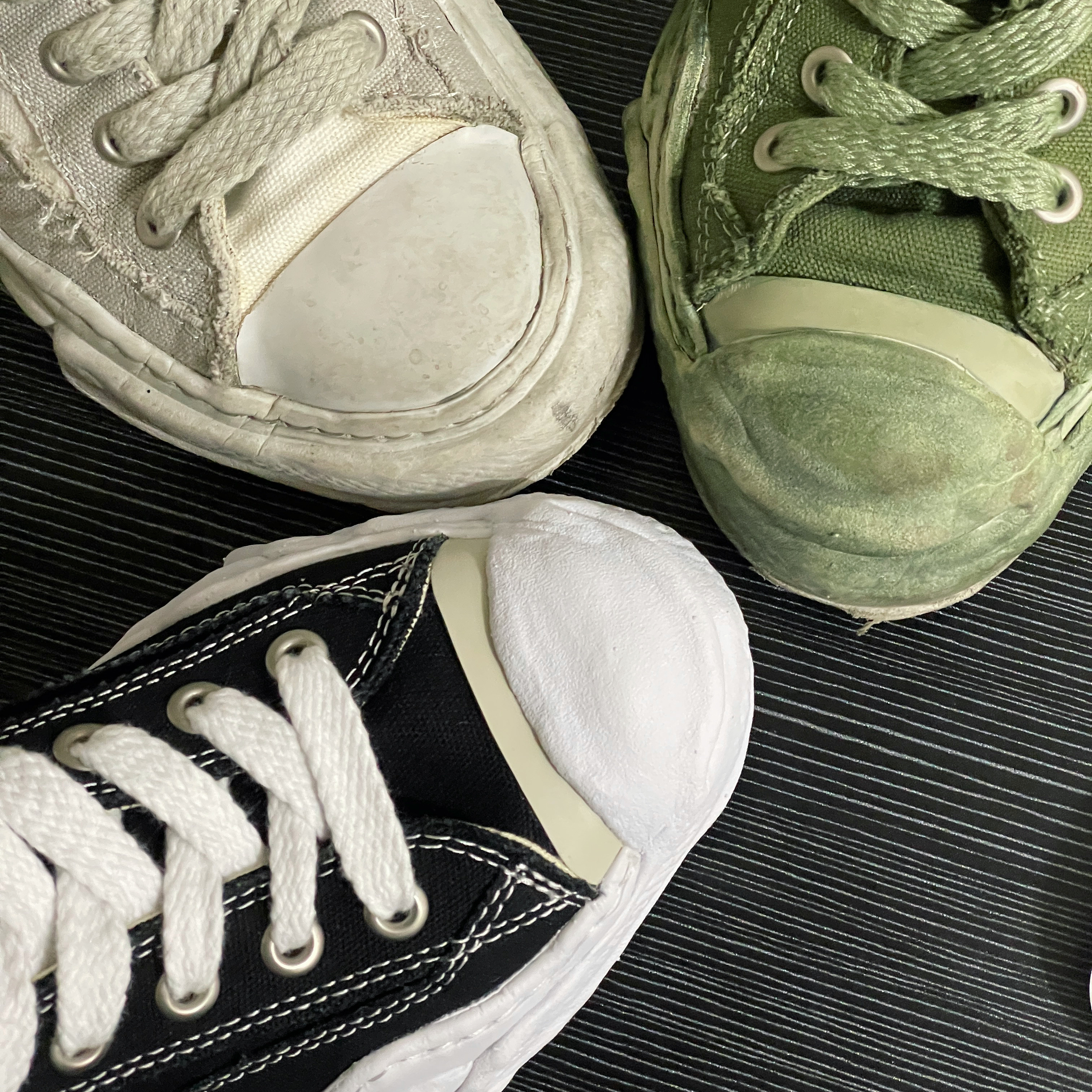 Maison Mihara Yasuhiro Hank OG Sole Canvas Low-top Sneakers Black 착용 스타일