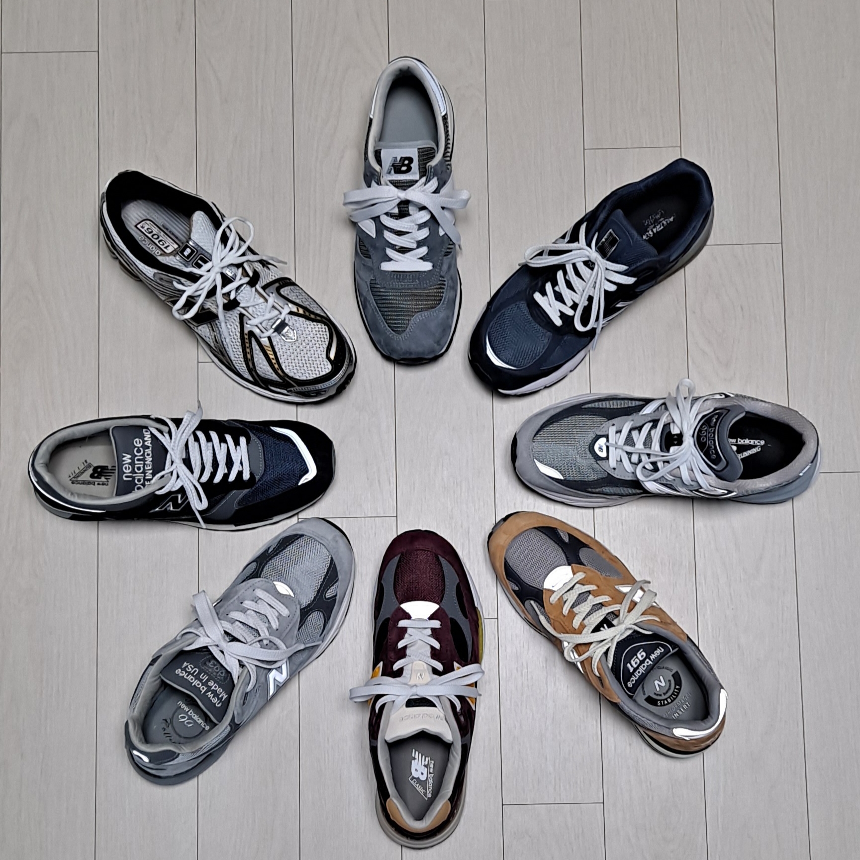 New Balance 990v1 Made in USA Grey White, New Balance 990v5 Made in USA Navy - D Standard 착용 스타일 - 2