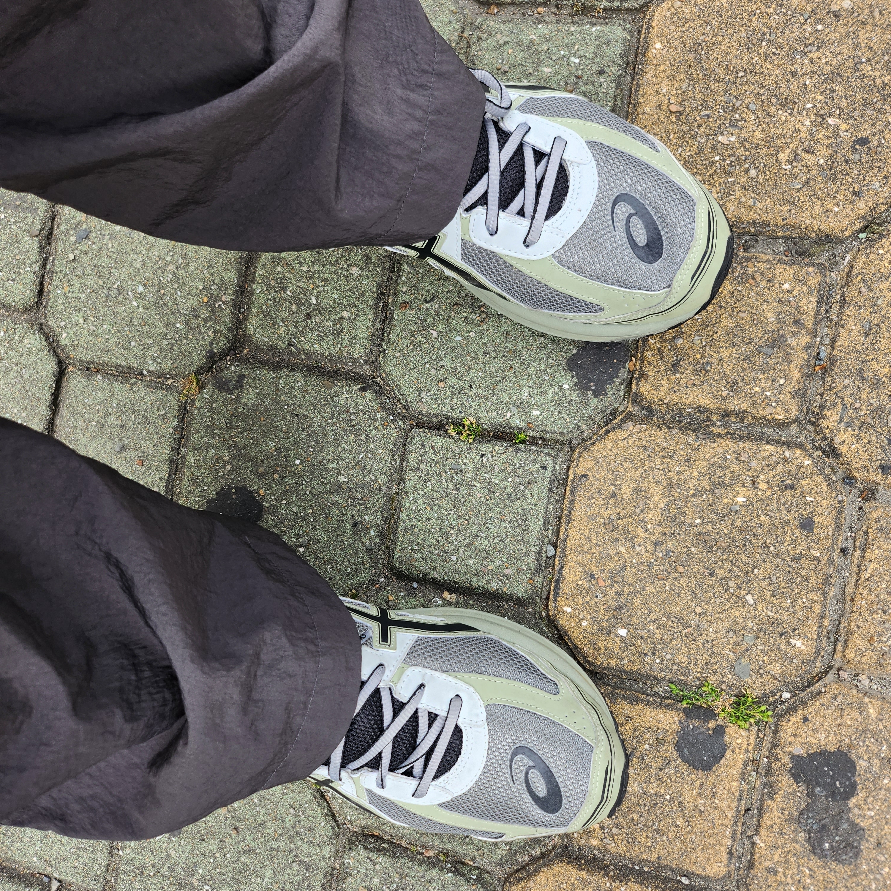 Asics Jog 100 S Sheet Rock - 2E Wide 착용 스타일