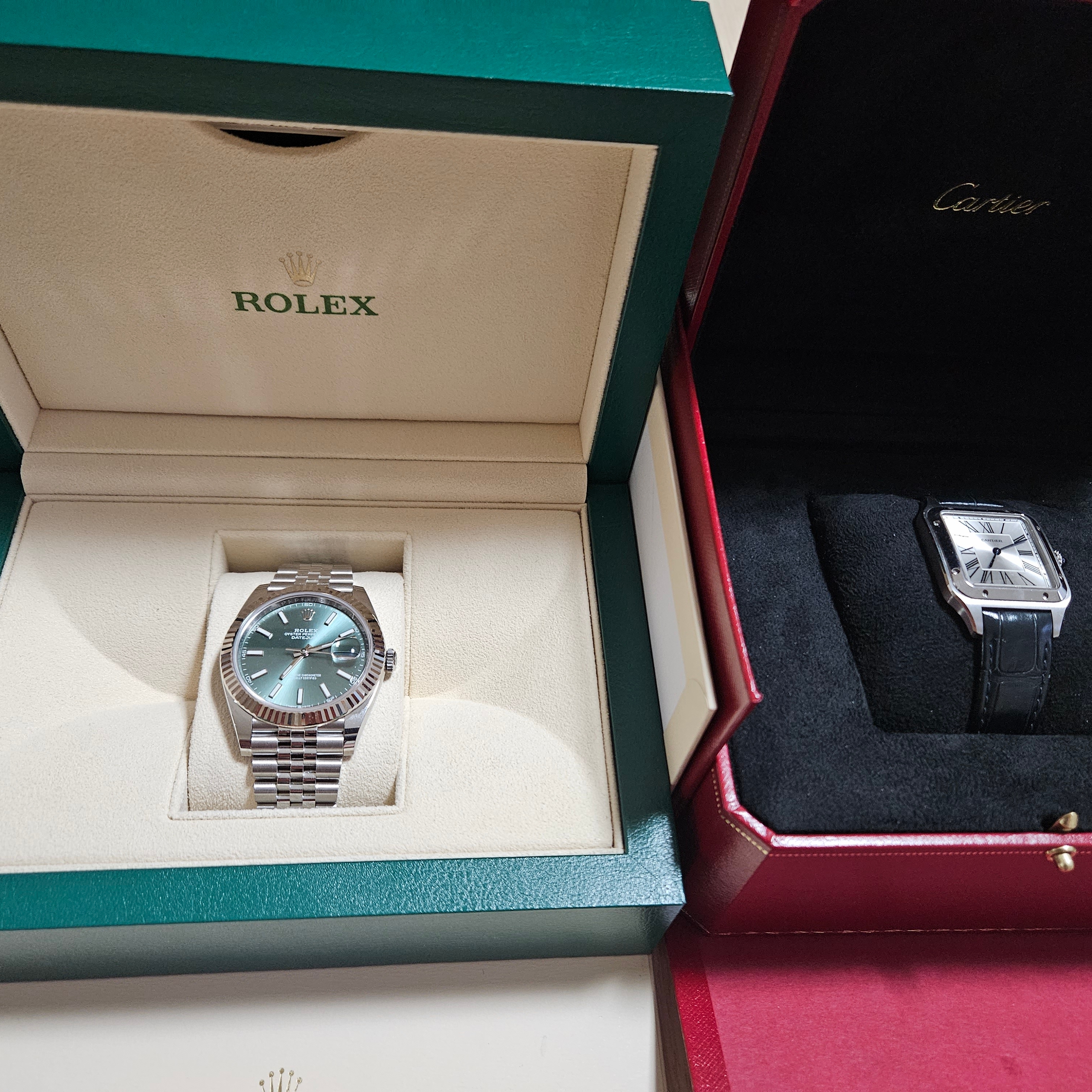 Rolex Datejust 41mm 126334 Mint Green Jubilee, Cartier Santos Dumont Watch Large Quartz Steel Alligator Leather Navy Blue 착용 스타일