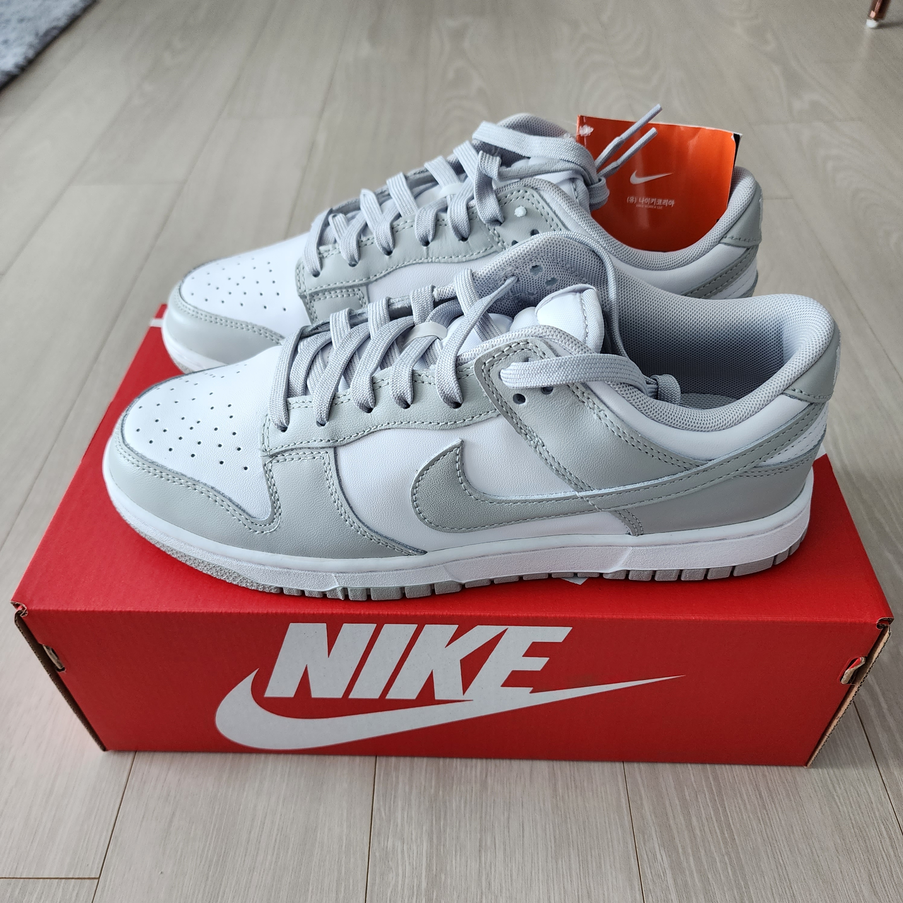 Nike Dunk Low Retro Grey Fog 착용 스타일