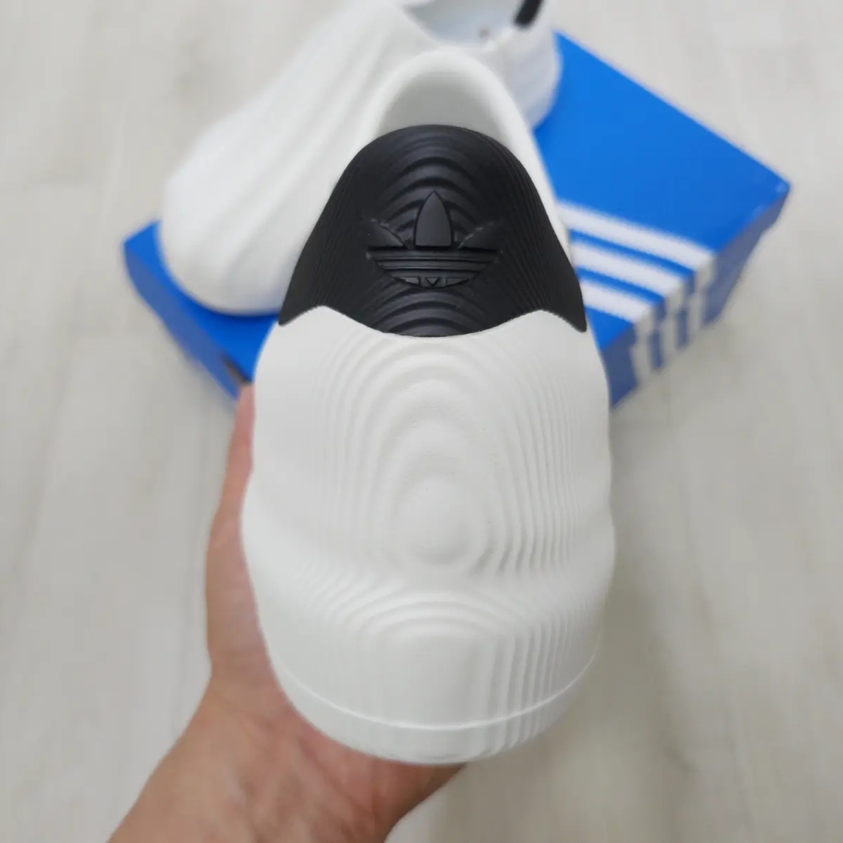 Adidas Adifom Superstar Core White 착용 스타일 - 3