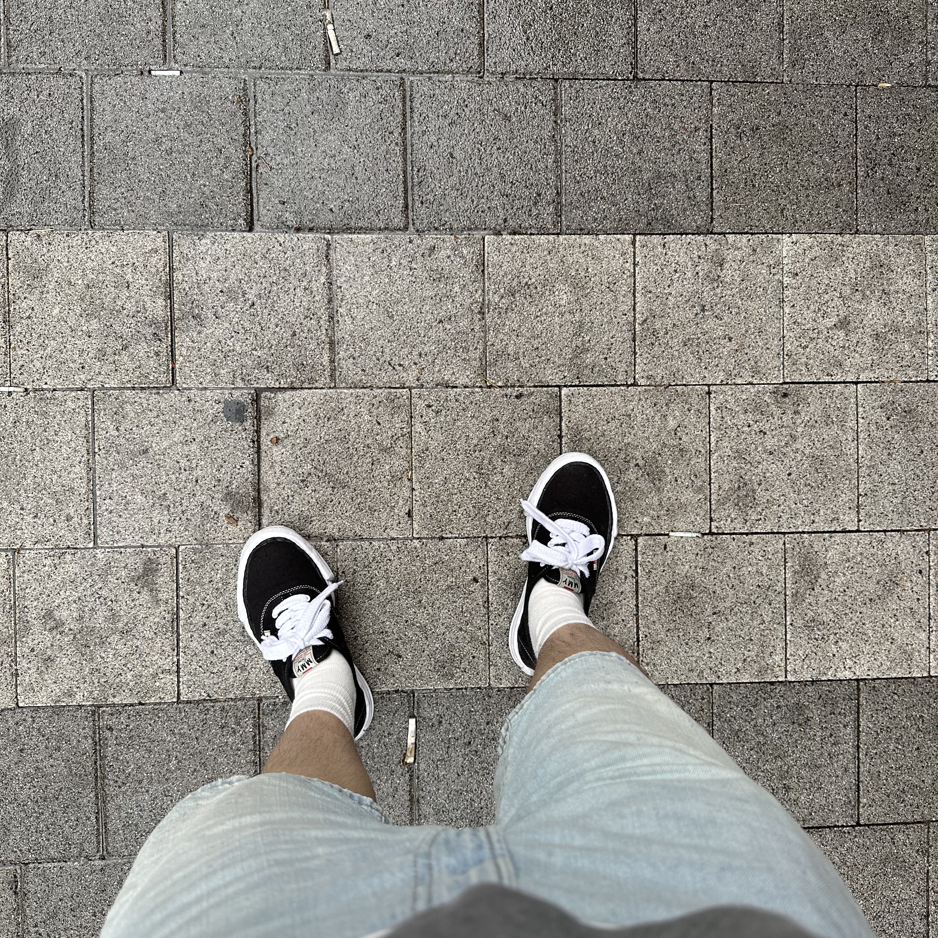 Maison Mihara Yasuhiro Baker OG Sole Canvas Low Cut Sneakers Black 착용 스타일