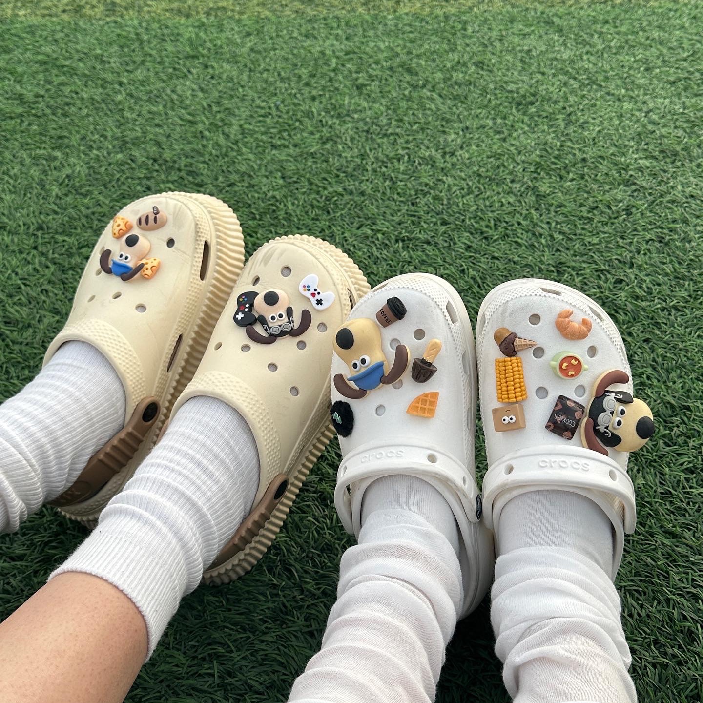 (W) Crocs Classic Platform Clog White 착용 스타일 - 2