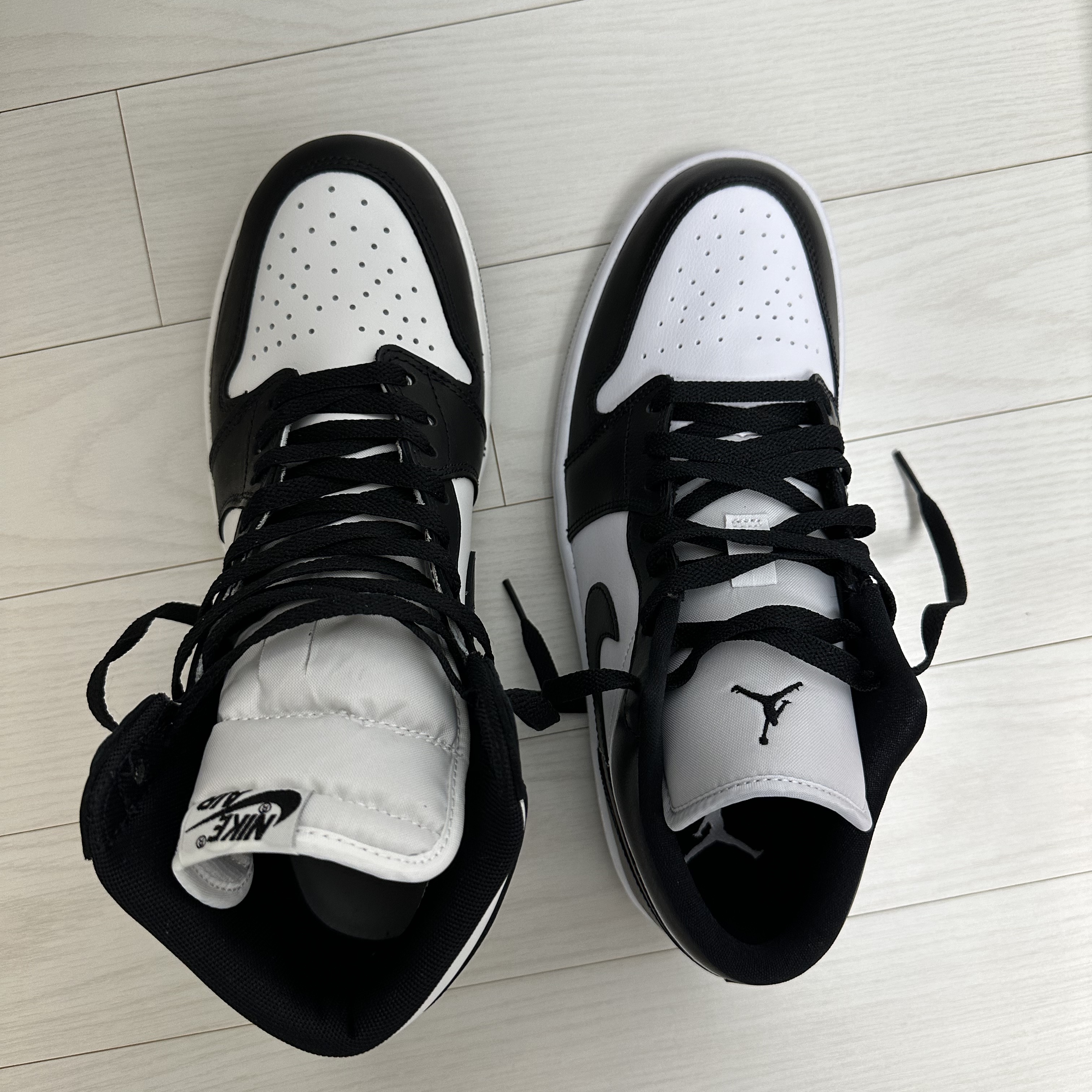 (W) Jordan 1 Low Black and White, Jordan 1 High 85 Black White 착용 스타일 - 2
