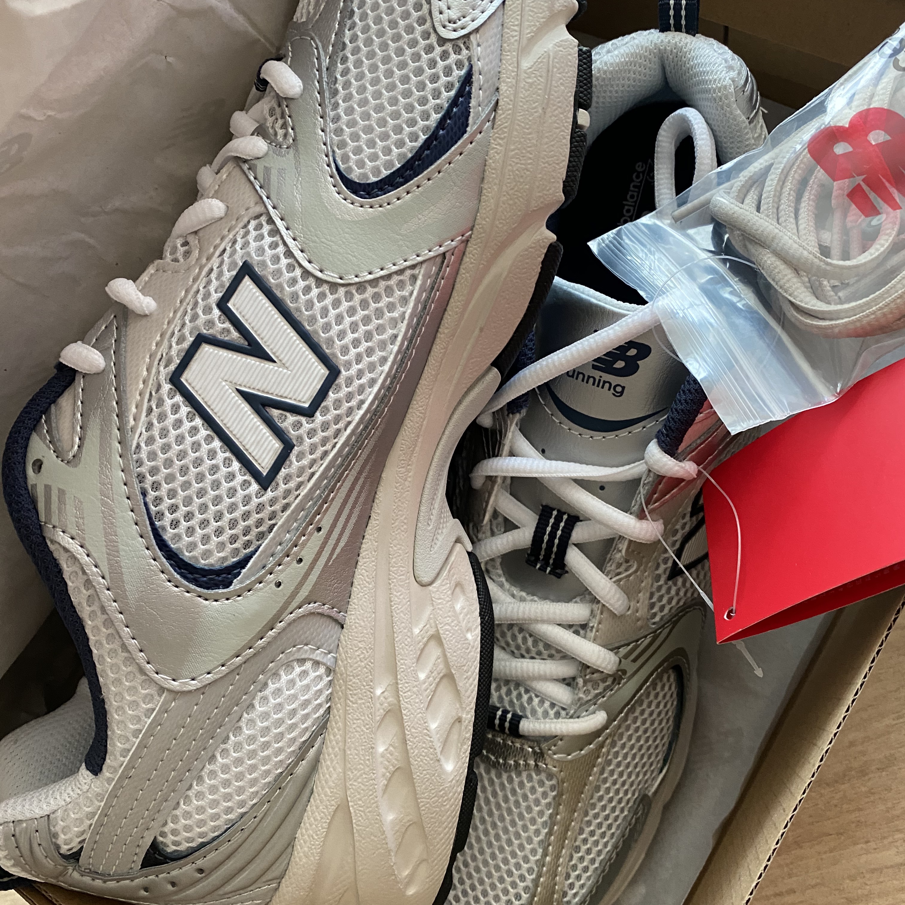 New Balance 530 Steel Grey 착용 스타일