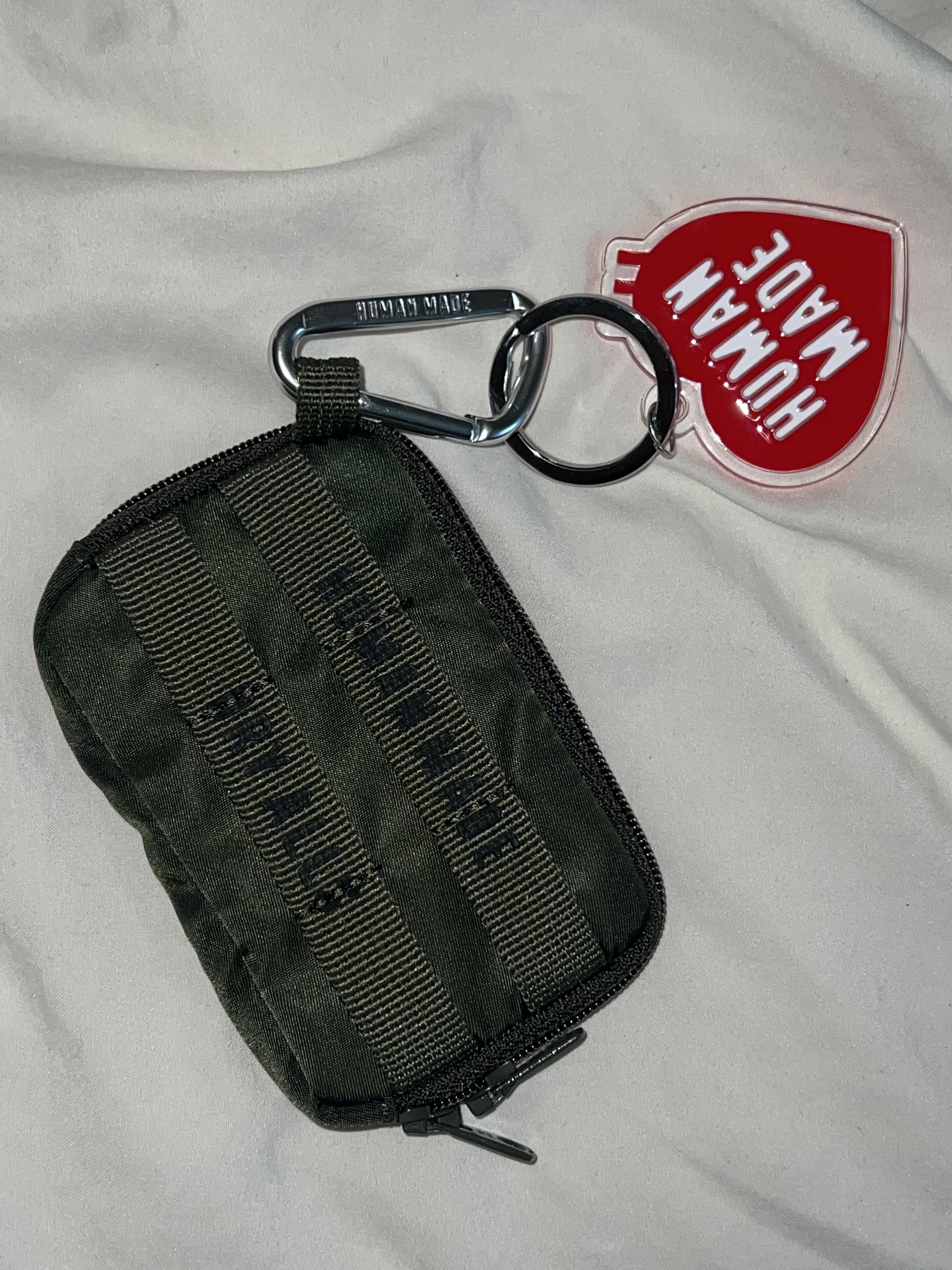 Human Made Heart Keyring Red, Human Made Military Card Case Olive Drab 착용 스타일