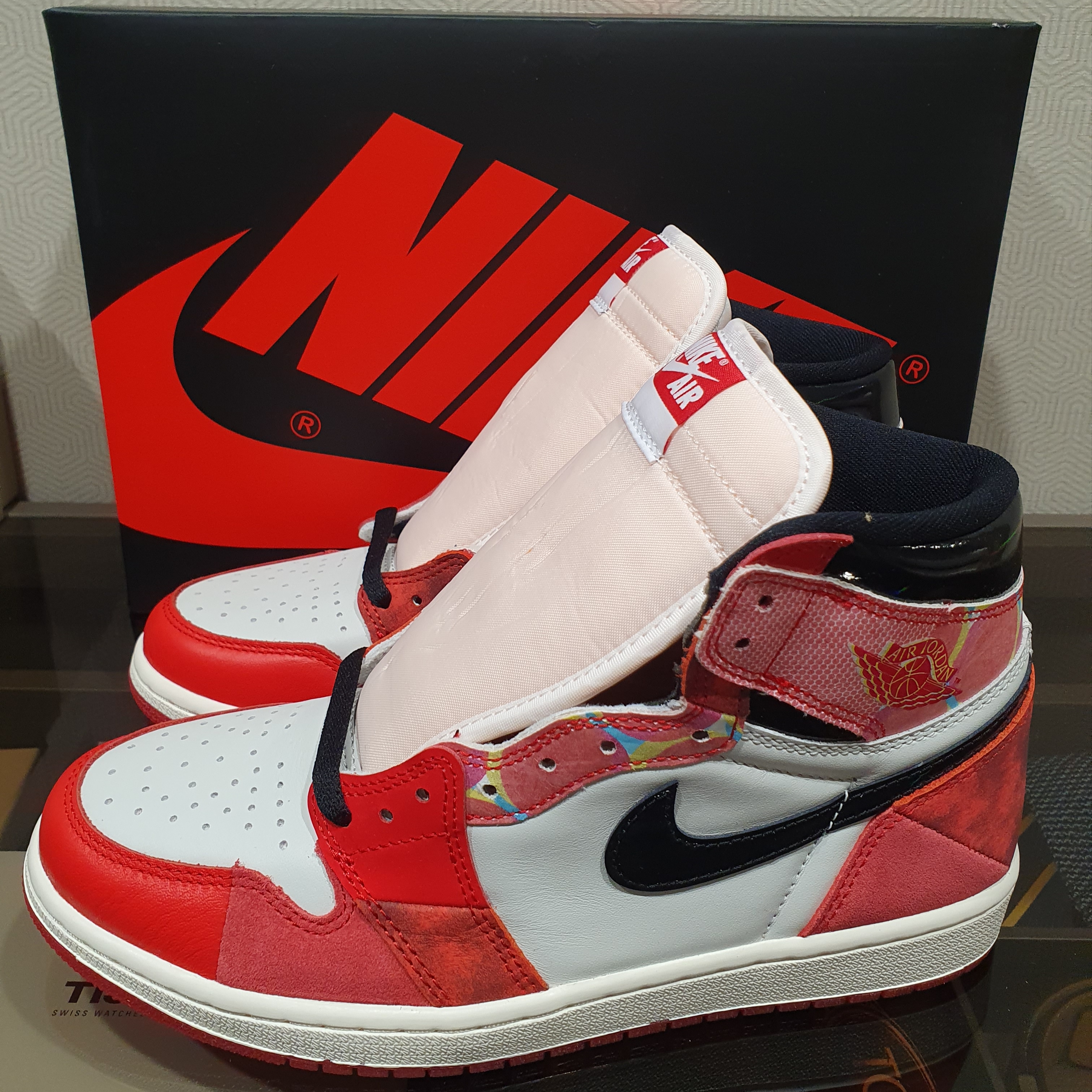 Jordan 1 Retro High Spider-Man Next Chapter 착용 스타일 - 2