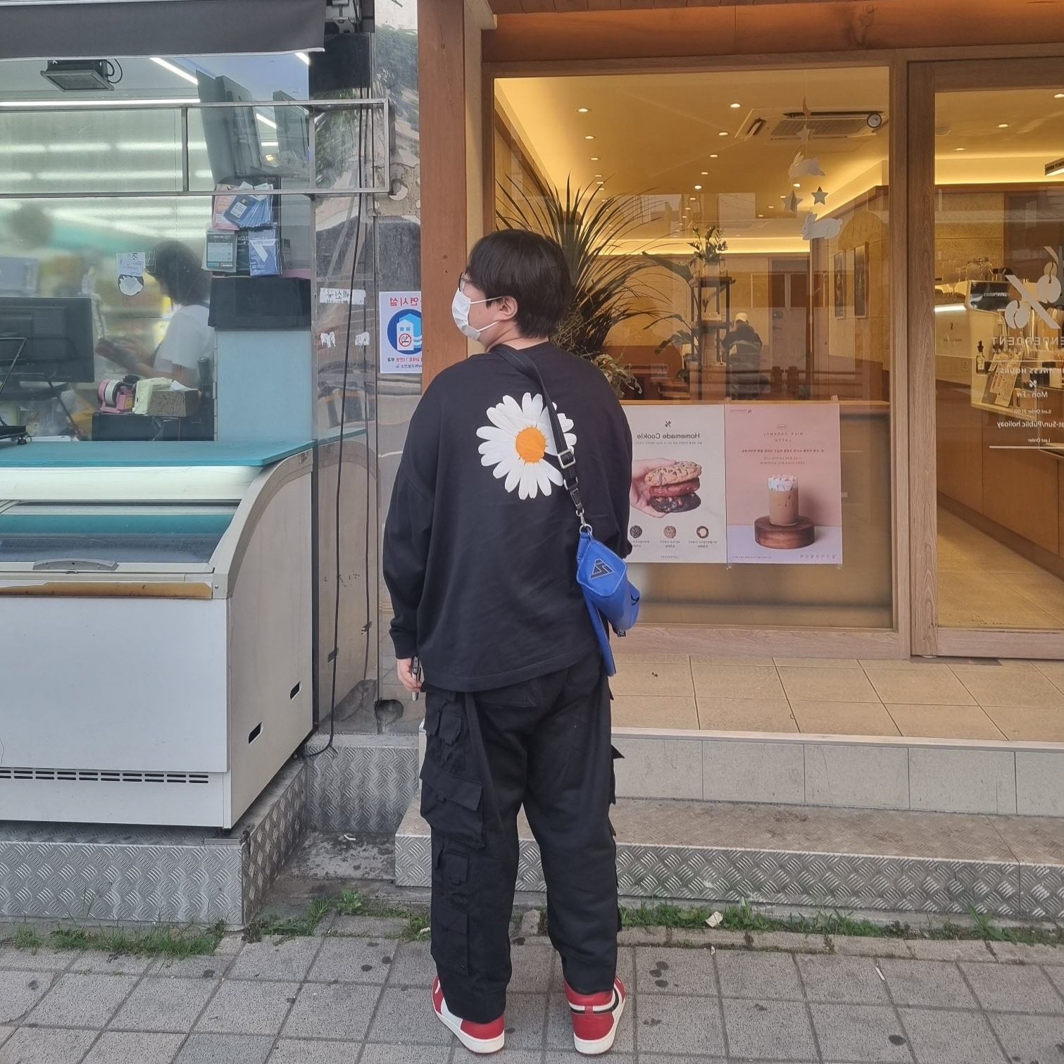Nike x Peaceminusone LS T-Shirt Black (DR0098-010), Nike x Peaceminusone Wide Pants Black (DR0096-010) 착용 스타일