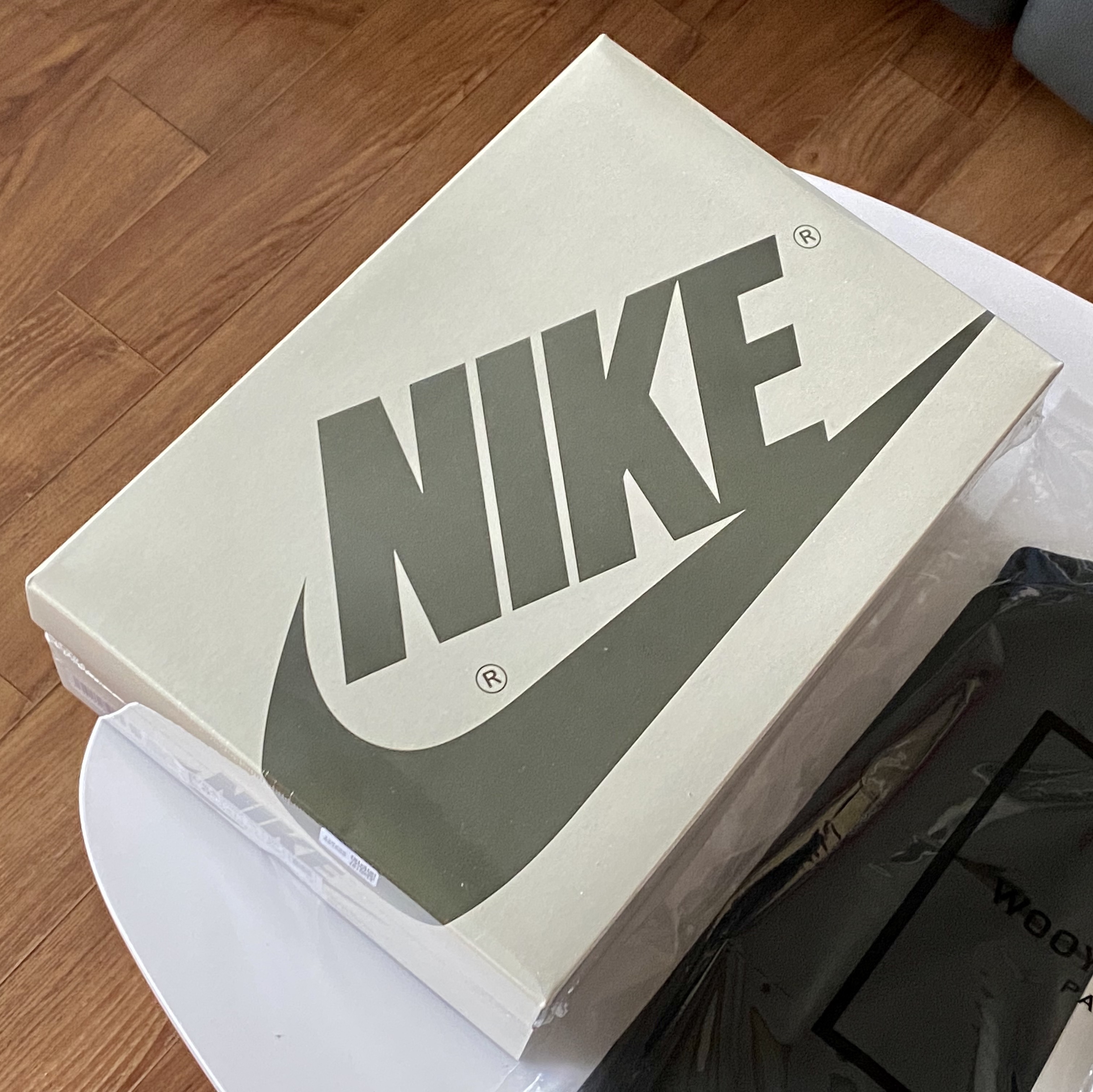 (W) Jordan 1 x Travis Scott Retro Low OG SP Medium Olive 착용 스타일