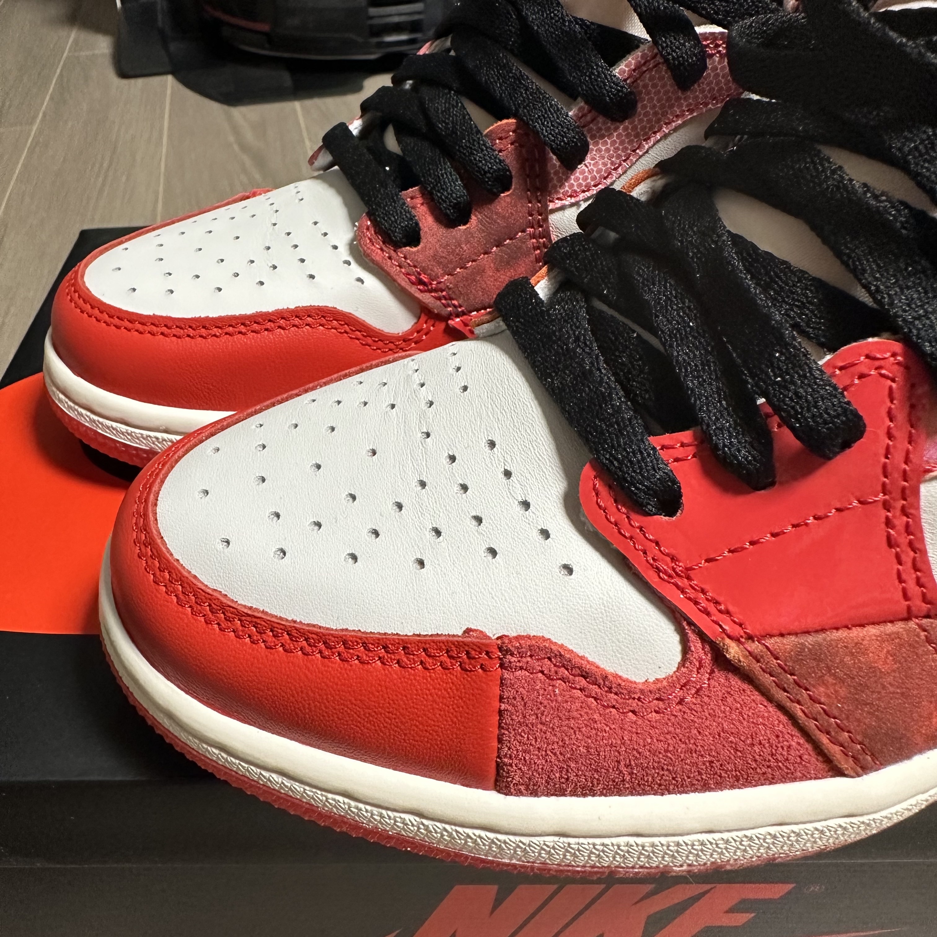 Jordan 1 Retro High Spider-Man Next Chapter 착용 스타일 - 2