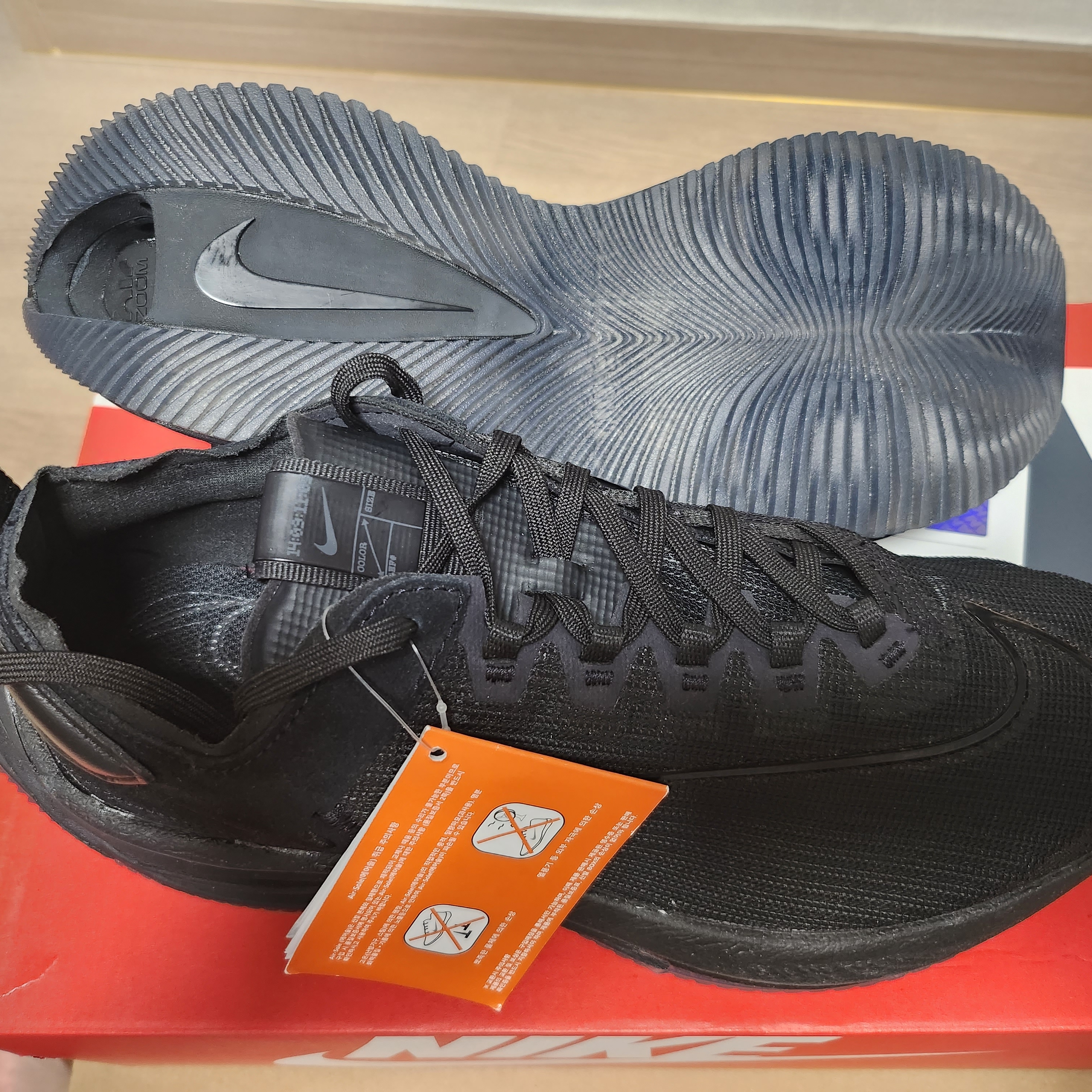 (W) Nike Zoom Double Stacked Triple Black 착용 스타일 - 3