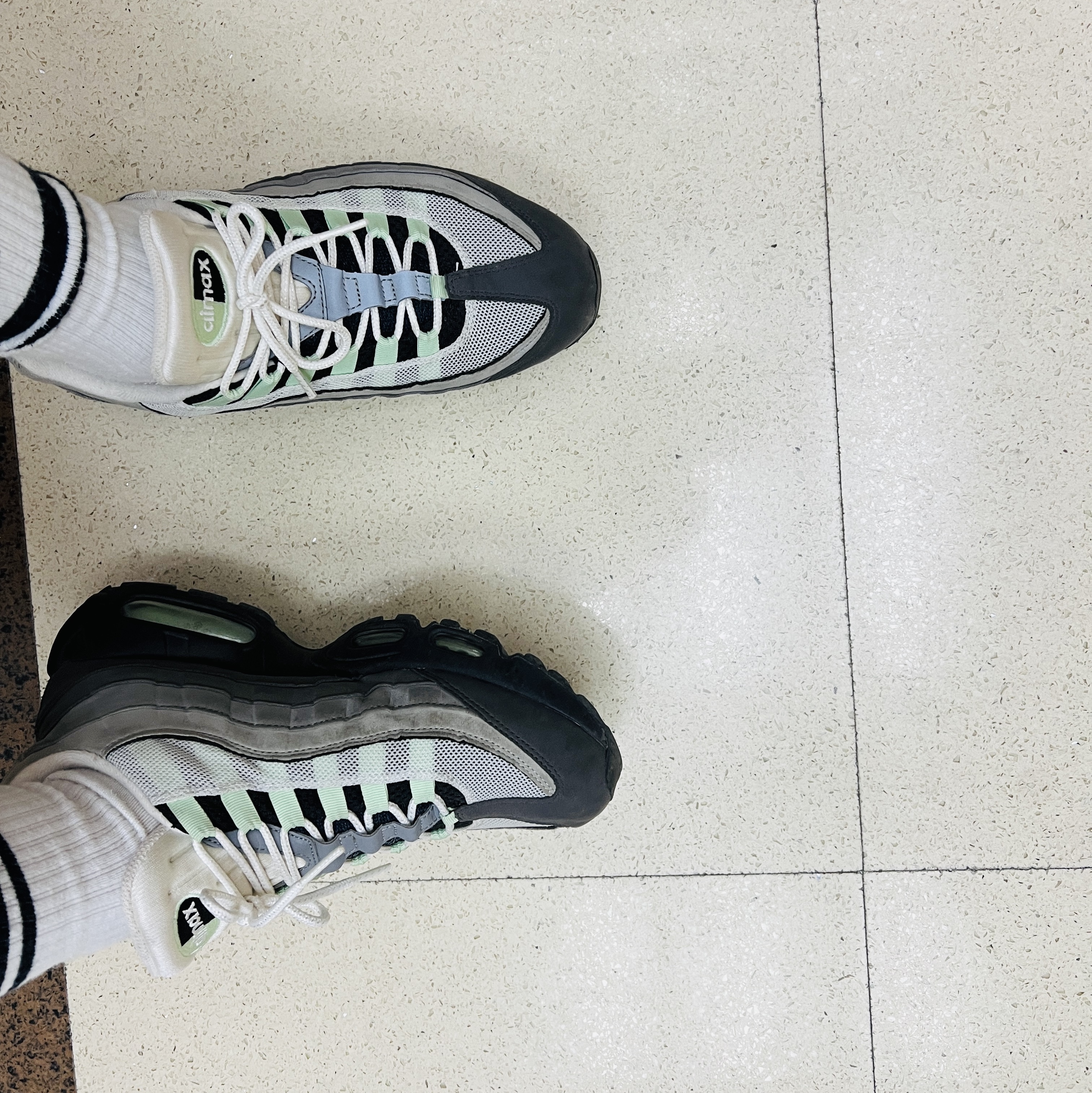 Nike Air Max 95 OG Fresh Mint 착용 스타일