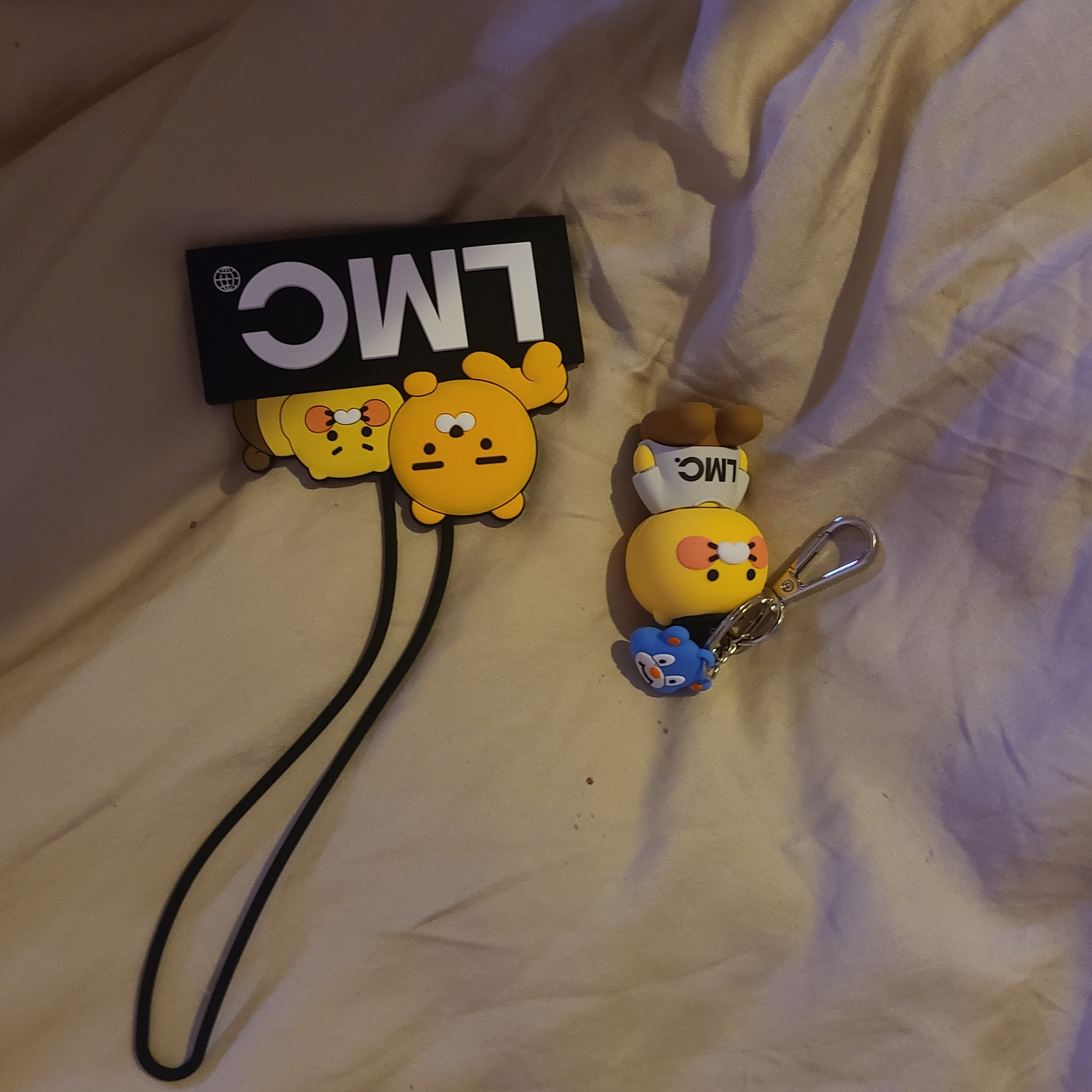 Kakao x LMC Choonsik Figure Keyring 착용 스타일