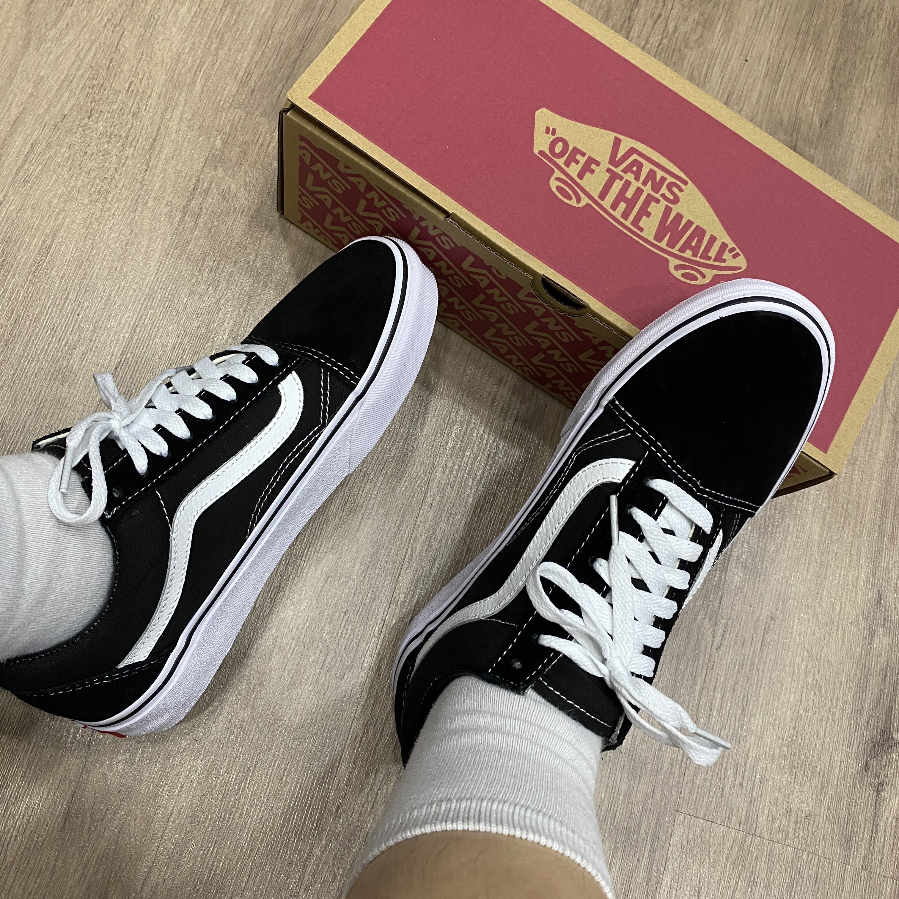 Vans ComfyCush Old Skool Black True white 착용 스타일