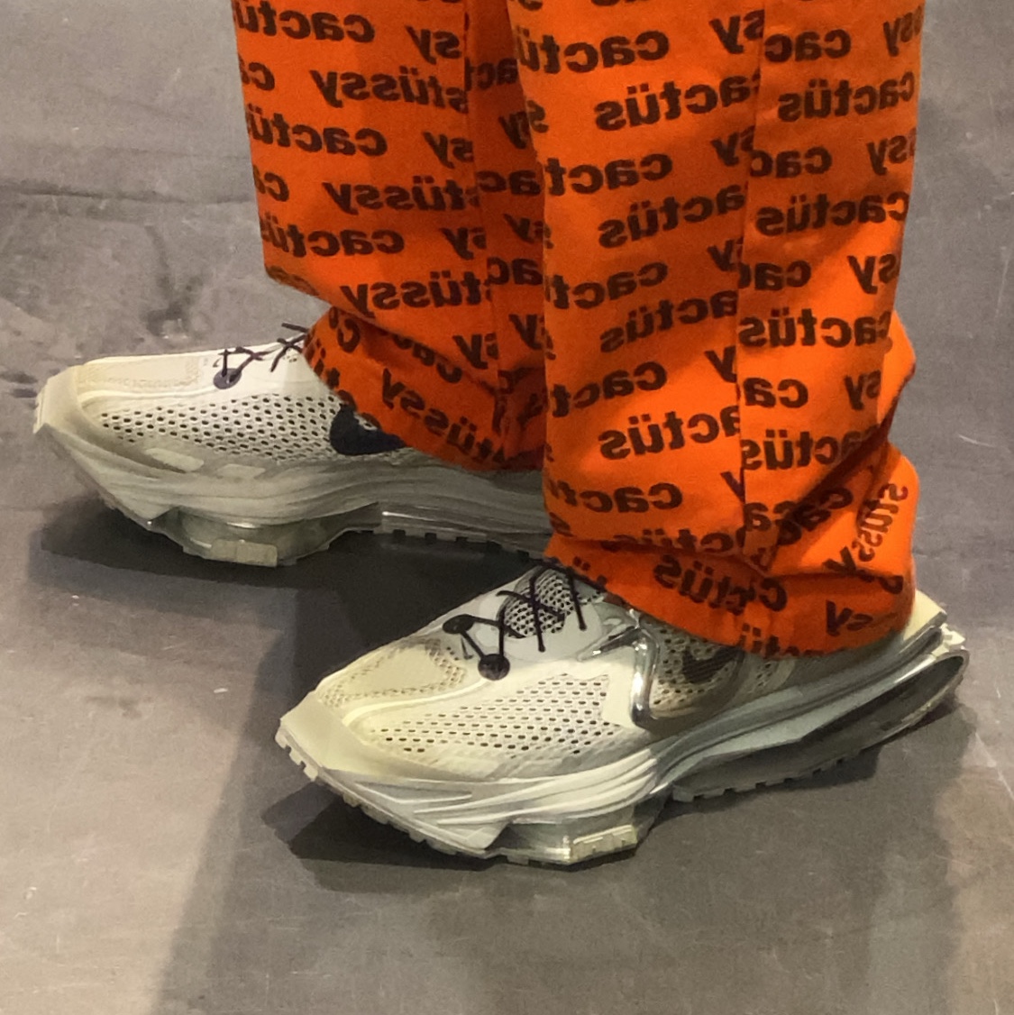 Nike x Matthew M Williams Zoom 004 Stone, Stussy x Cactus Plant Flea Market Big OL' Jean 착용 스타일