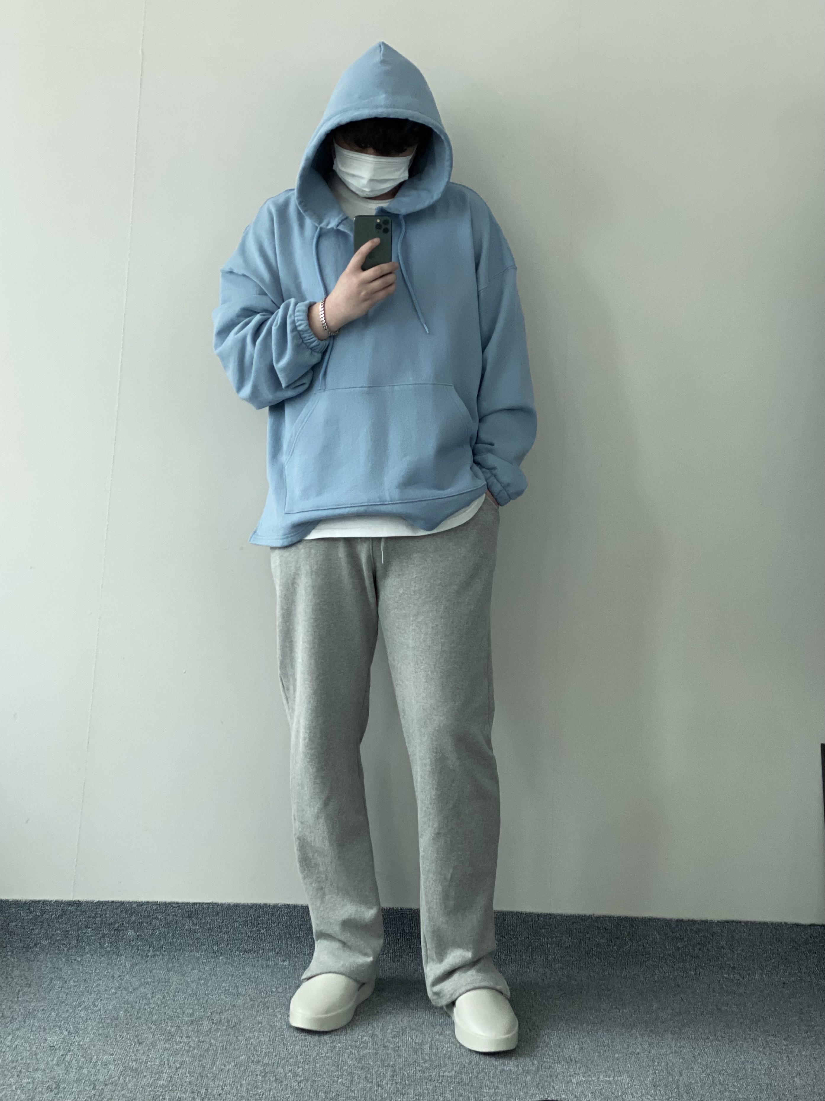 Fear of God The California Cement 착용 스타일