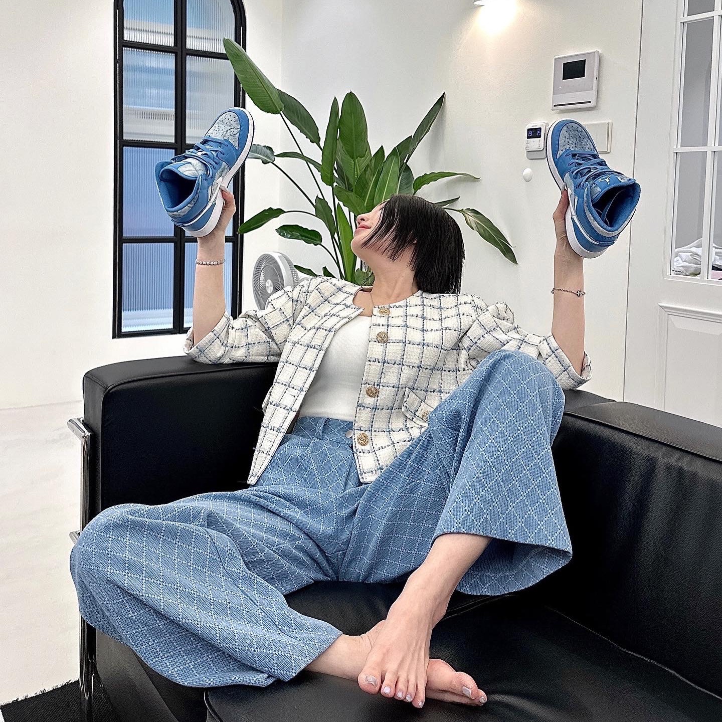 (GS) Jordan 1 Mid Dutch Blue 착용 스타일 - 3