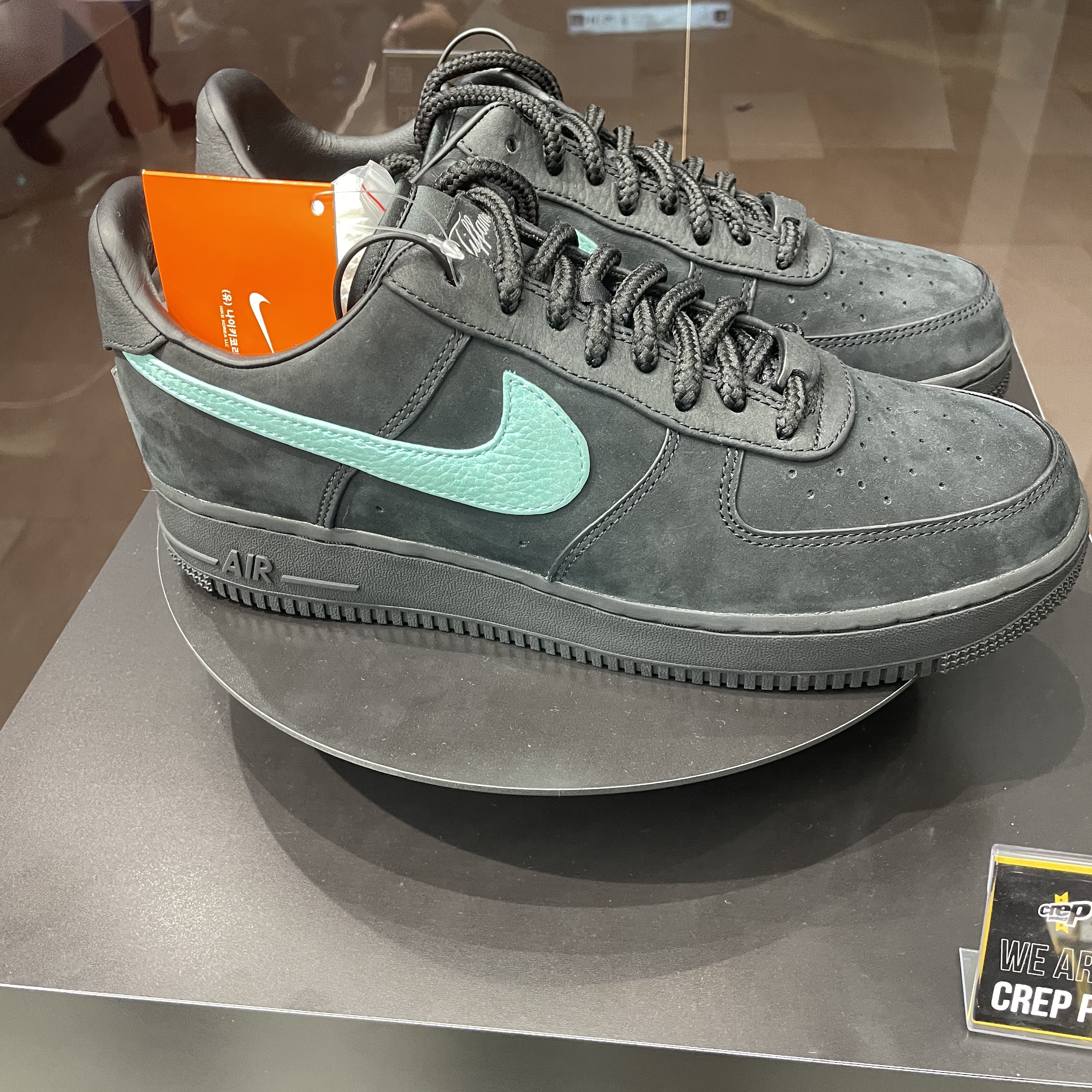 Nike x Tiffany & Co. Air Force 1 Low SP 1837 착용 스타일 - 1