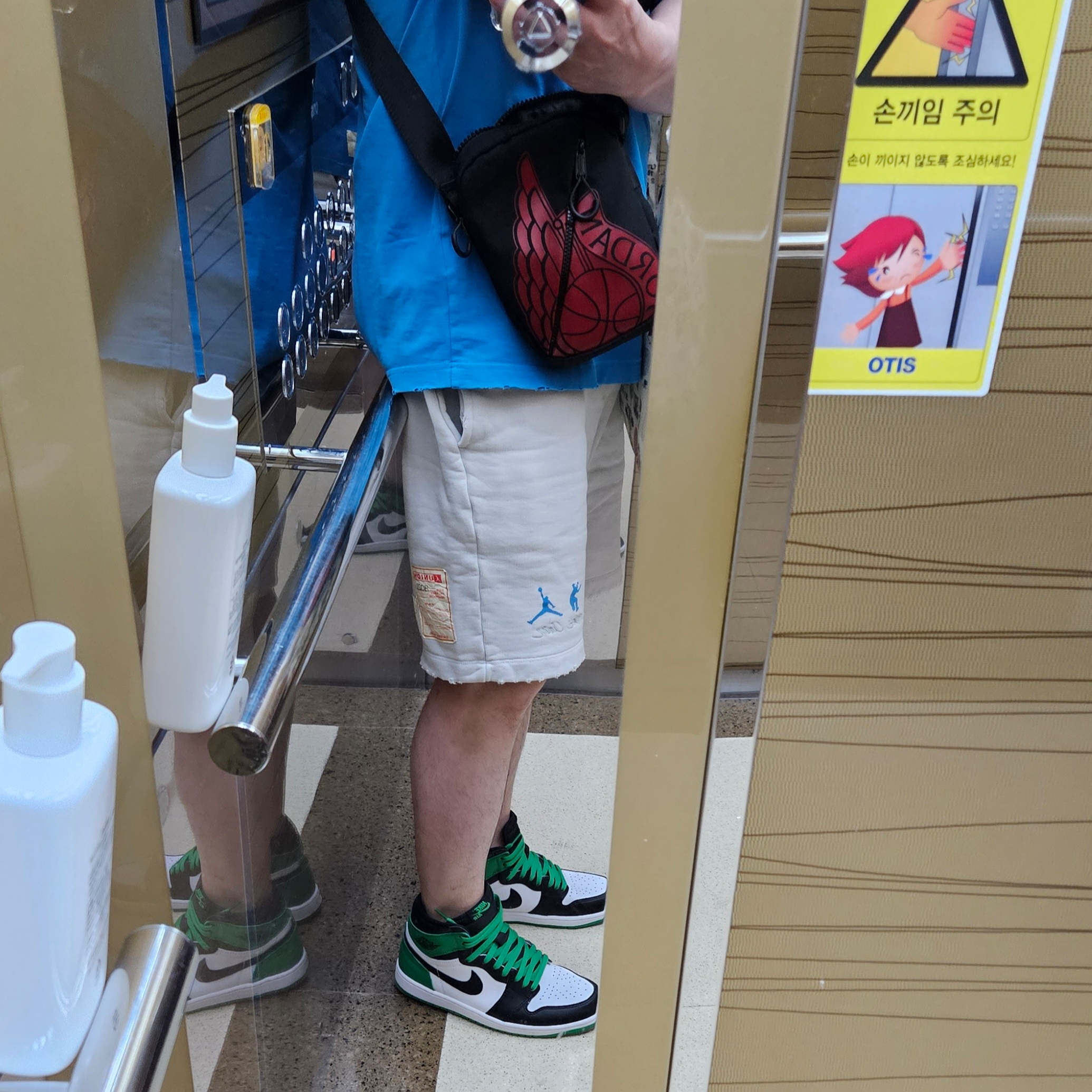 Jordan 1 Retro High OG Black and Lucky Green, Jordan x Union Fleece Shorts Photon Dust - US/EU 착용 스타일