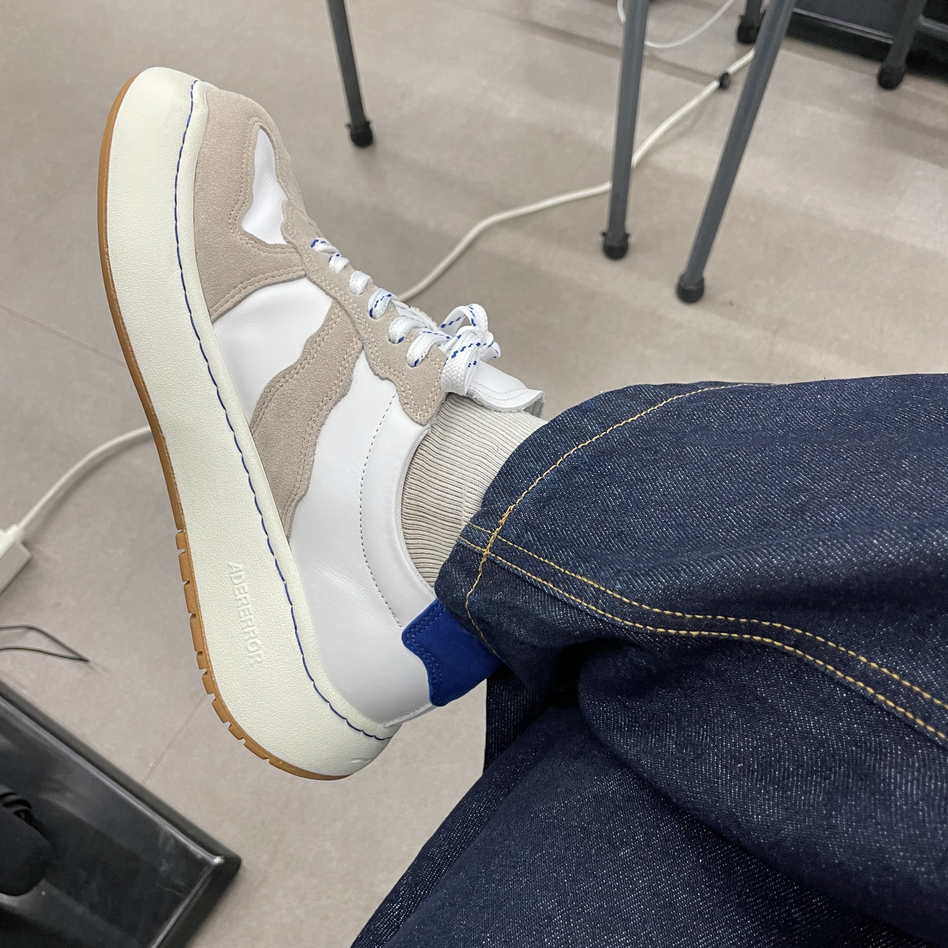 Ader Error Log; Baus Off White 착용 스타일 - 1
