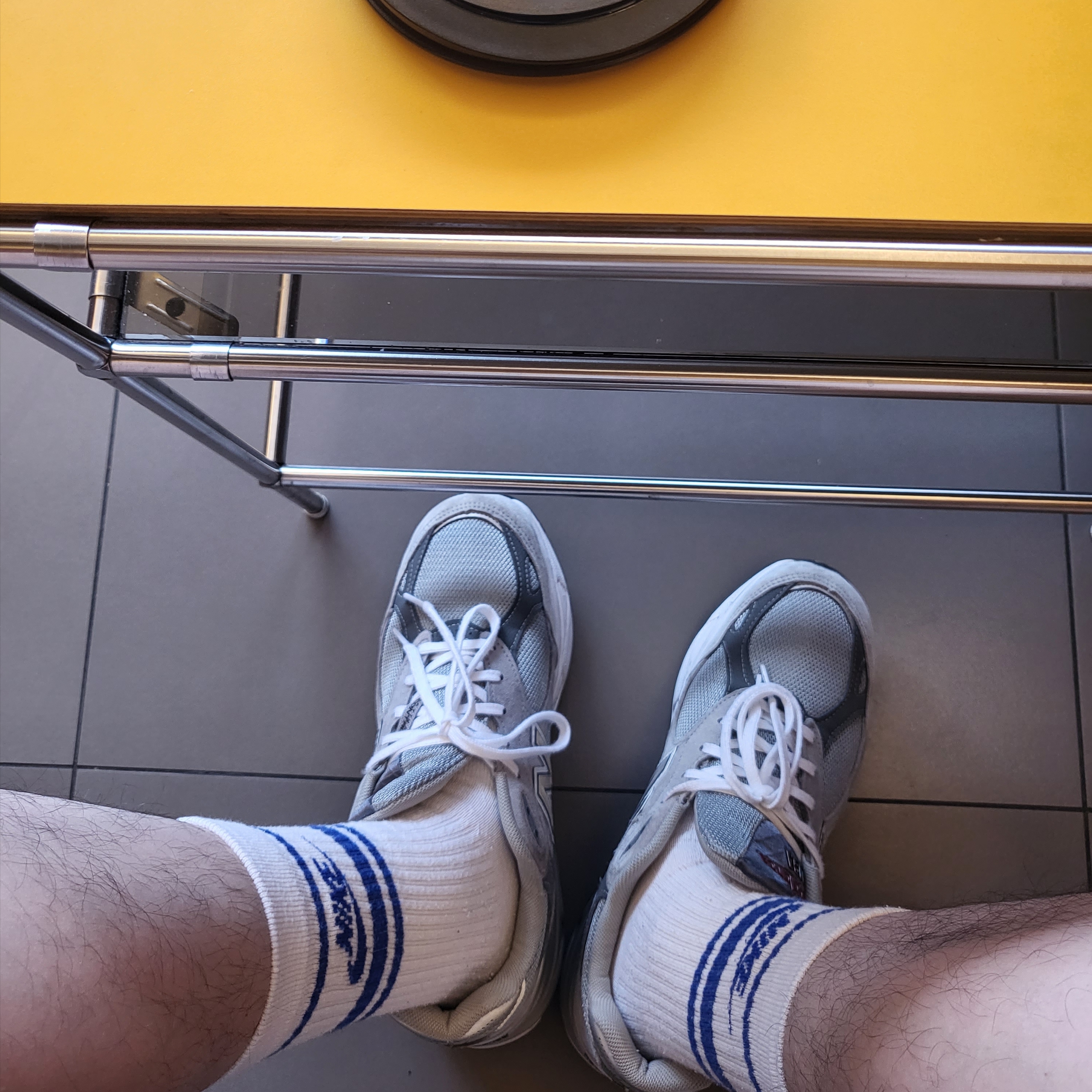 New Balance 990v3 Made in USA Grey - D Standard, Nike NSW Everyday Essential Crew Socks White Game Royal (3 Pack/Korean Ver.) 착용 스타일