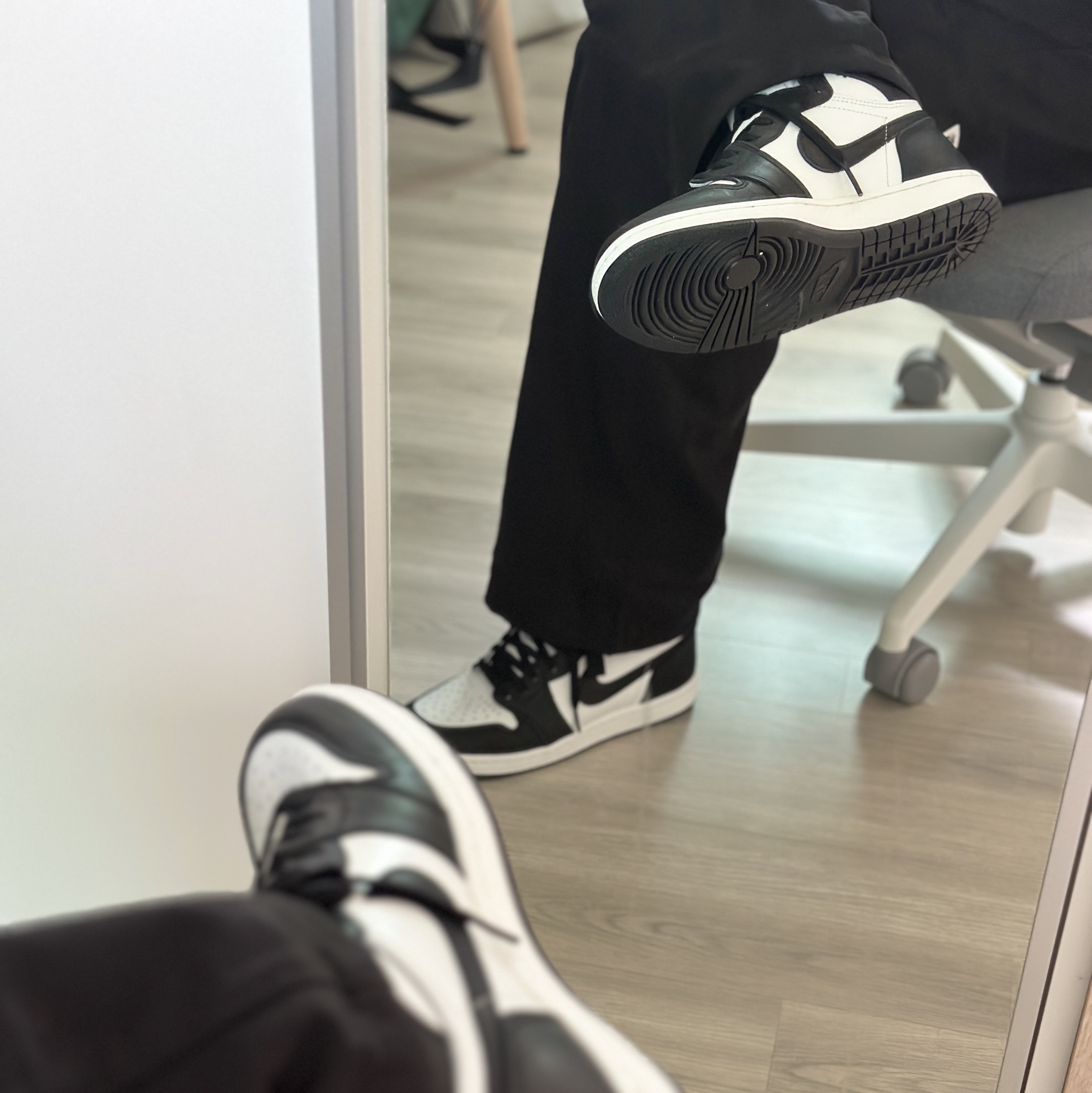 Jordan 1 High 85 Black White 착용 스타일