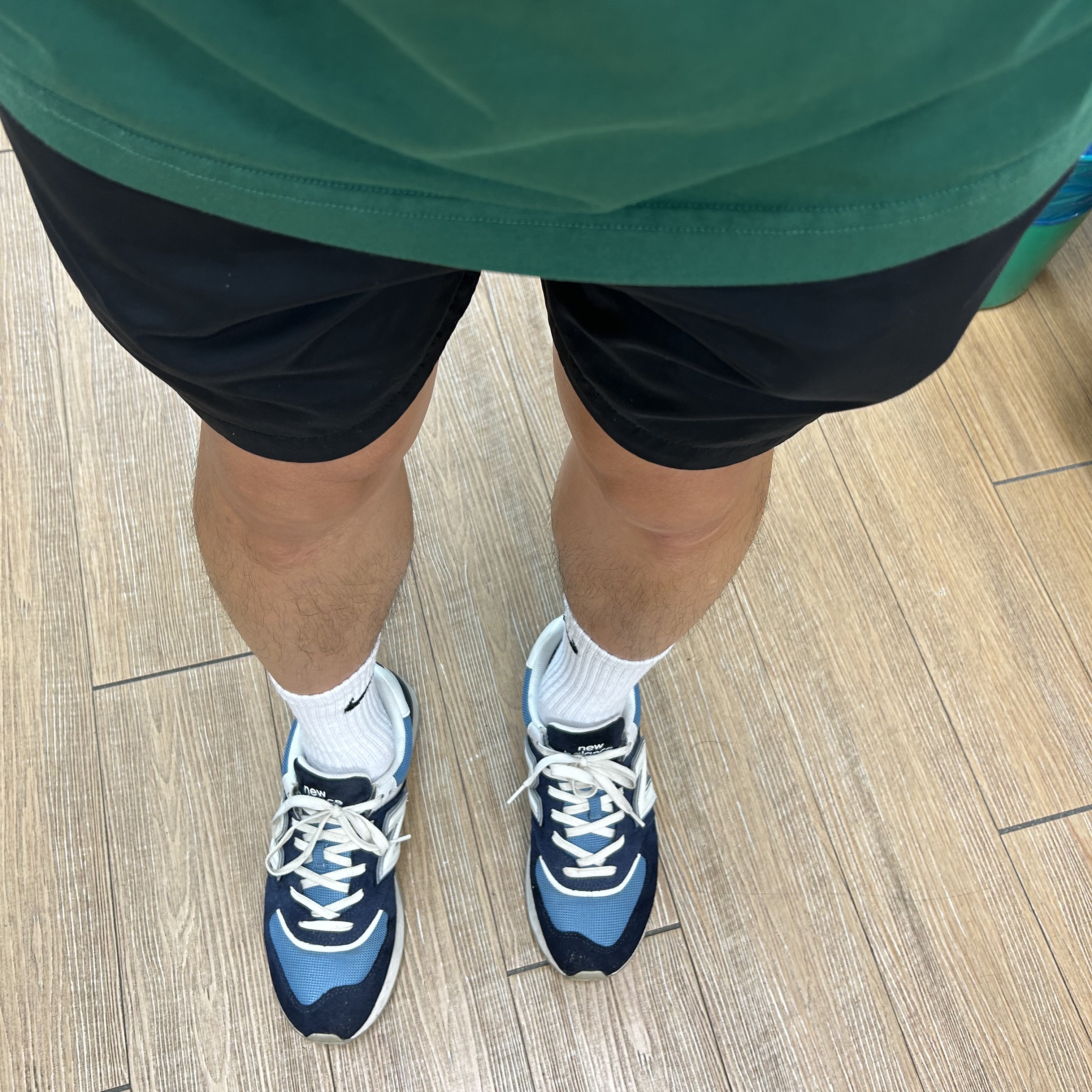 New Balance 574 Legacy Navy Blue 착용 스타일