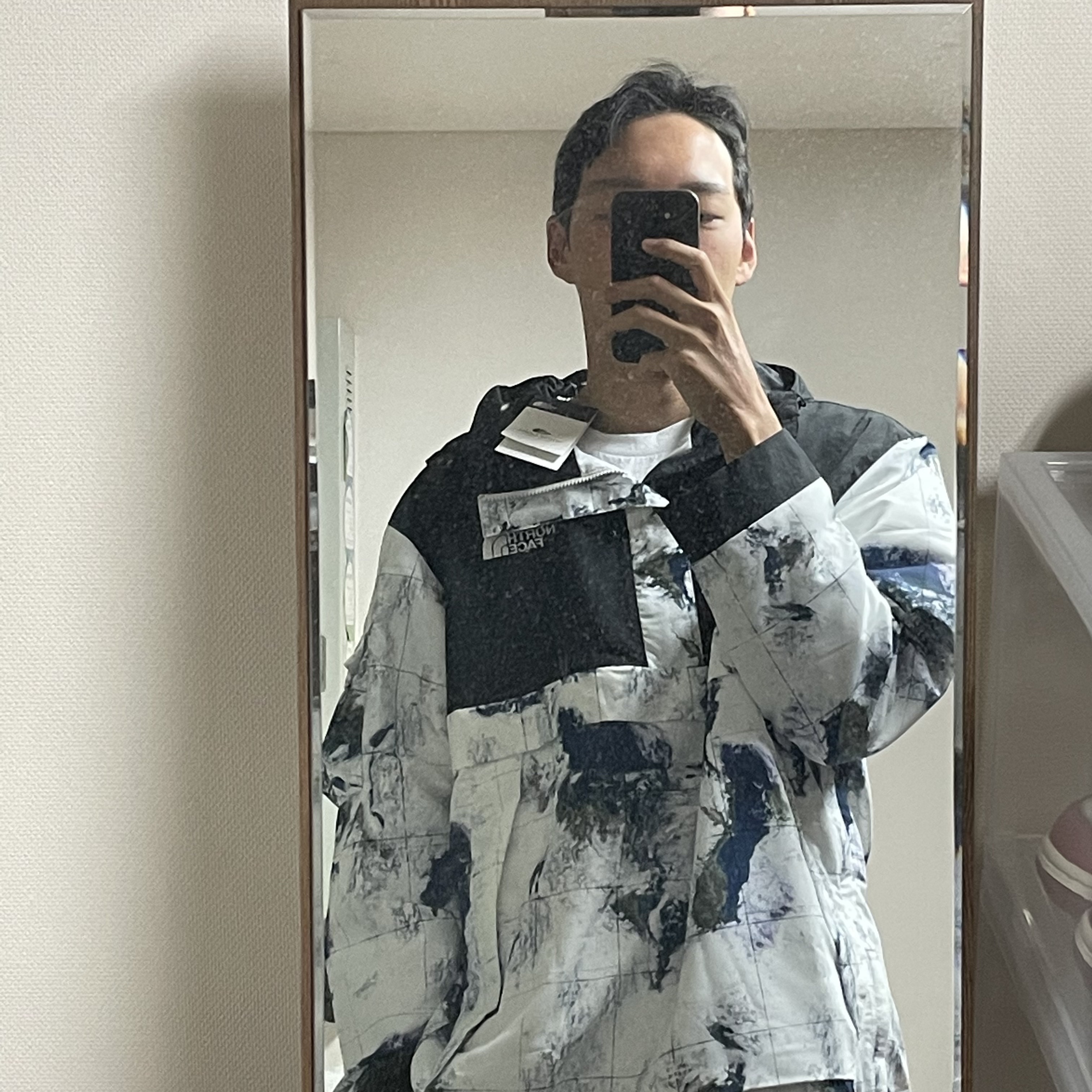 The North Face White Label Novelty Dalton Anorak White Sand 착용 스타일