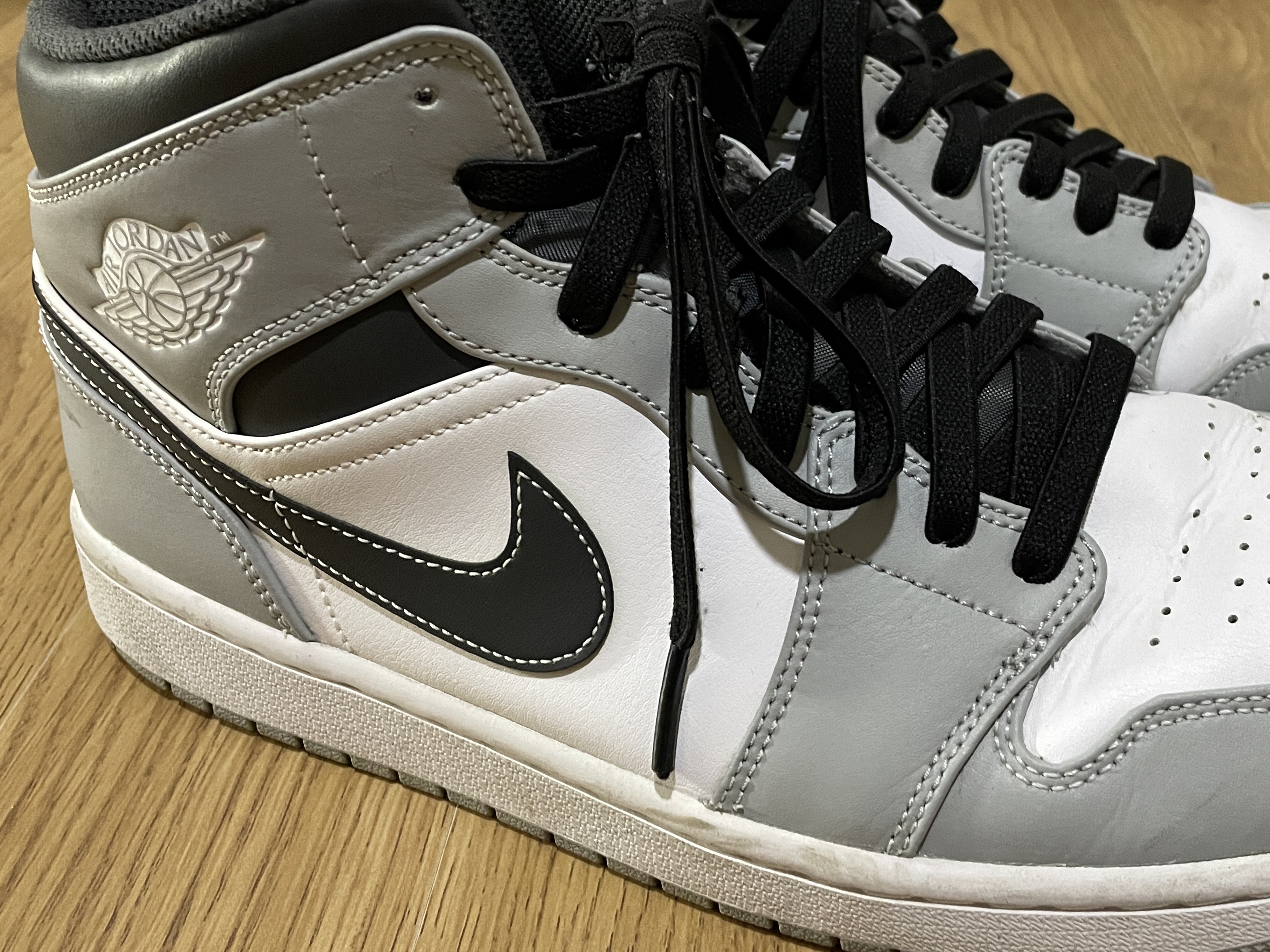 Jordan 1 Mid Light Smoke Grey Anthracite 착용 스타일