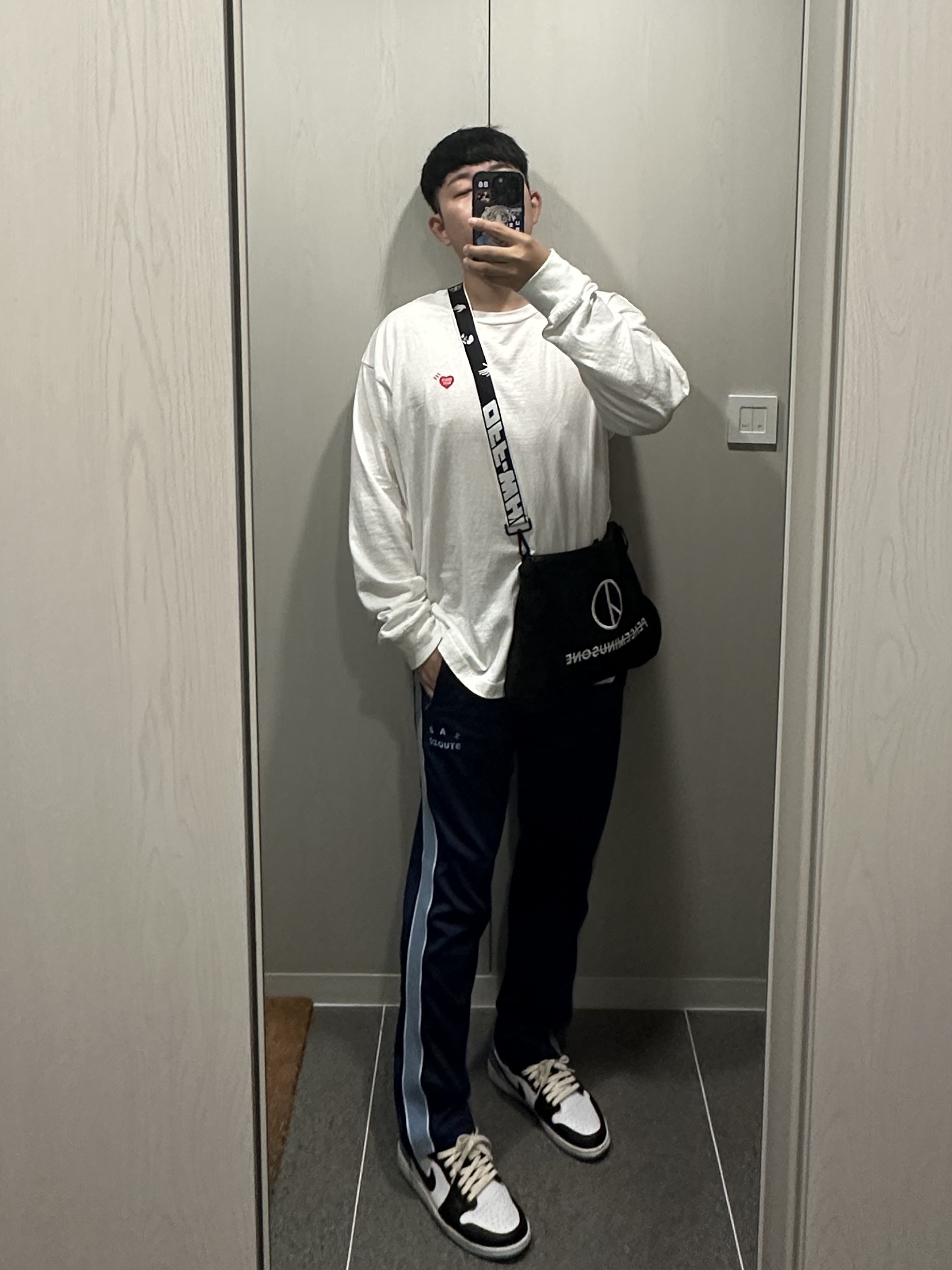 Nike x Peaceminusone Wide Pants Black (DR0096-010), IAB Studio Track Pants Navy - 21SS 착용 스타일