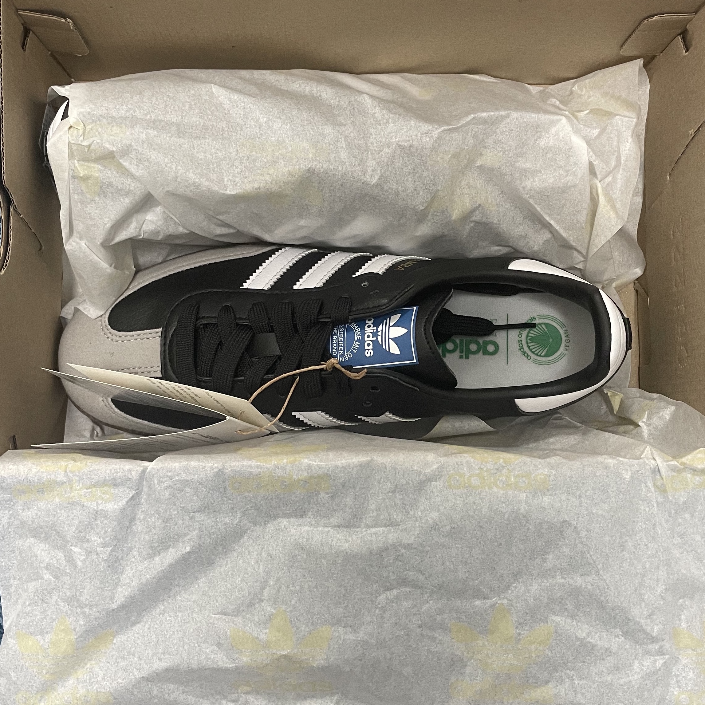 Adidas Samba Vegan Black White 착용 스타일