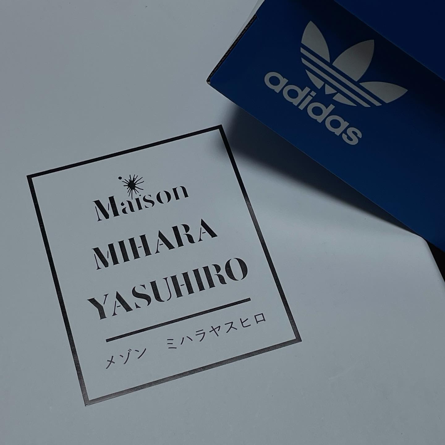 Maison Mihara Yasuhiro Blakey OG Sole Canvas Low-top Sneakers Black White, Adidas Samba OG Black White Gum 착용 스타일 - 3