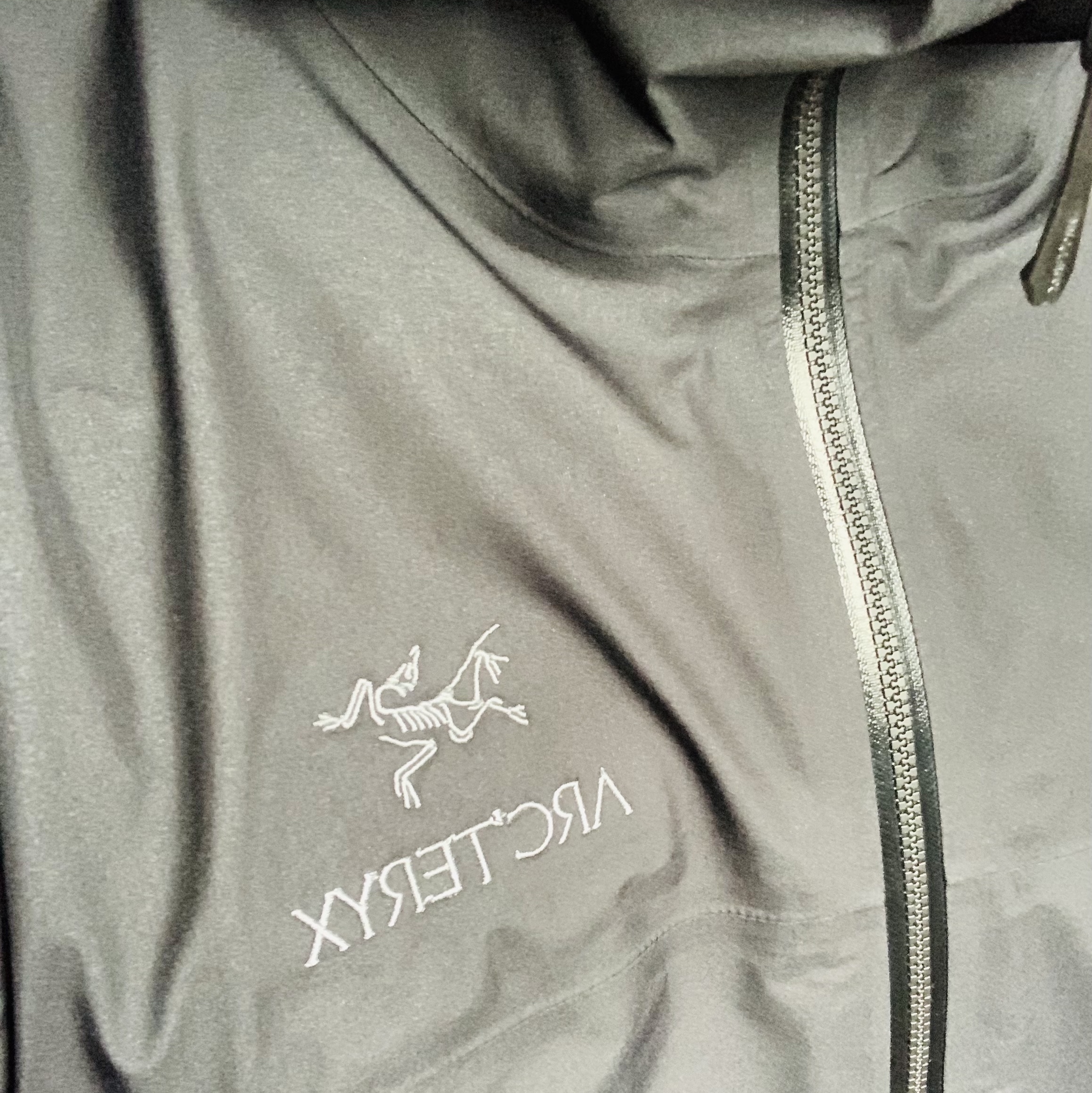 Arc'teryx Beta Jacket Black 착용 스타일
